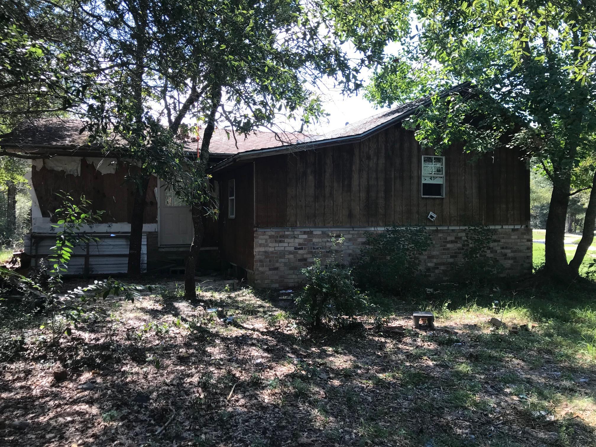 IMPERIAL LAKES - Residential