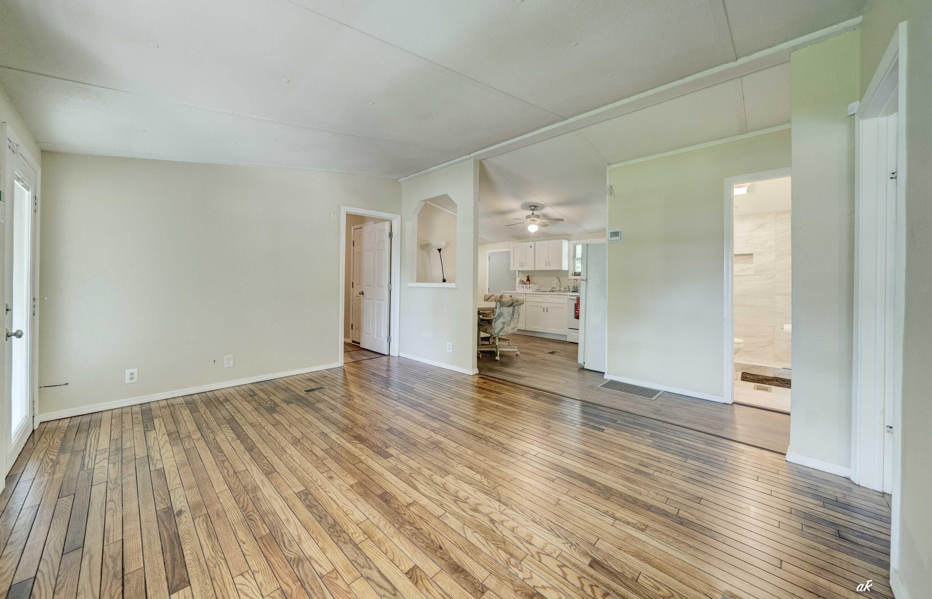 North Lagoon Oaks 7th Add - Residential
