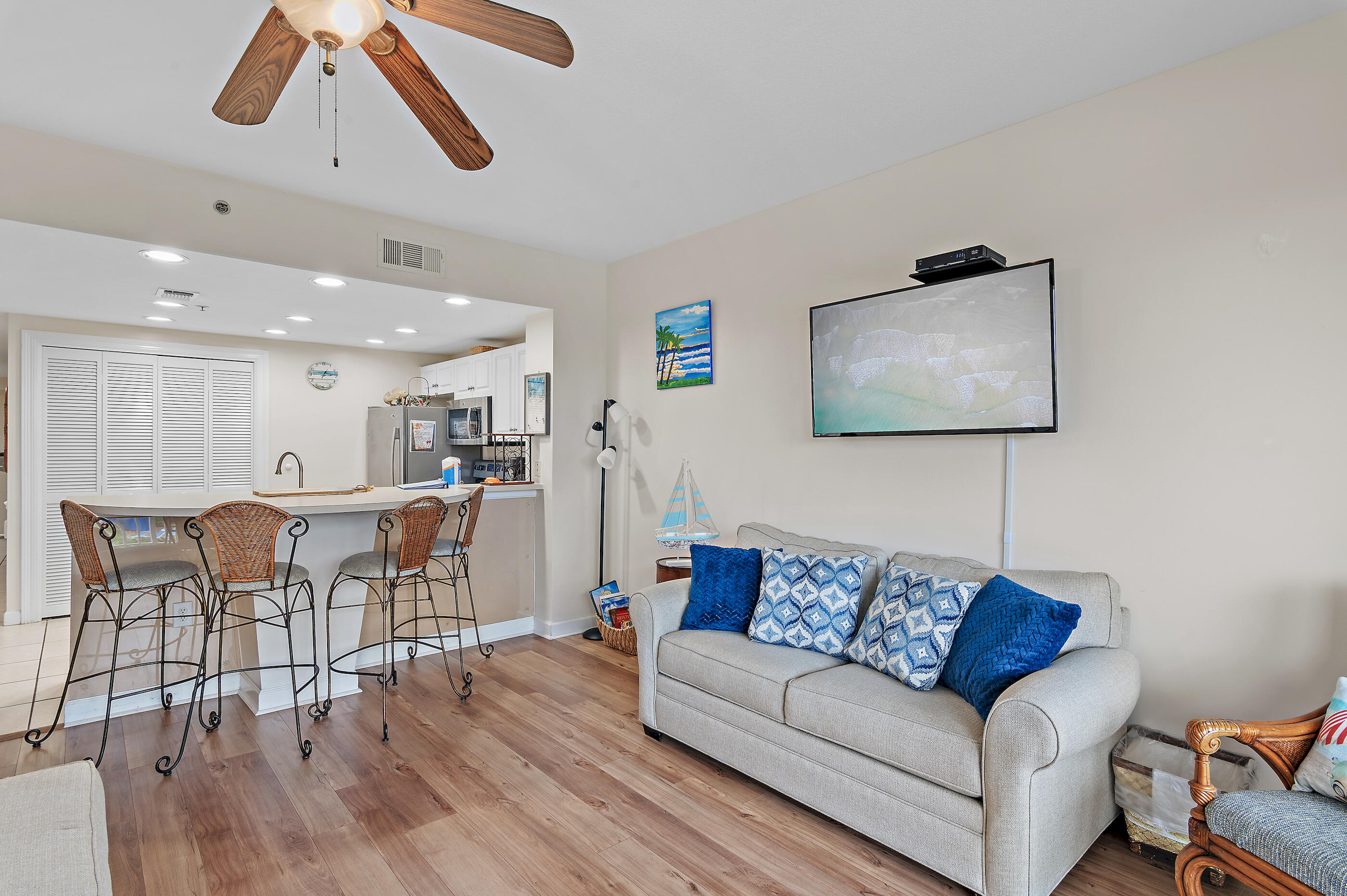 STERLING SHORES - Residential