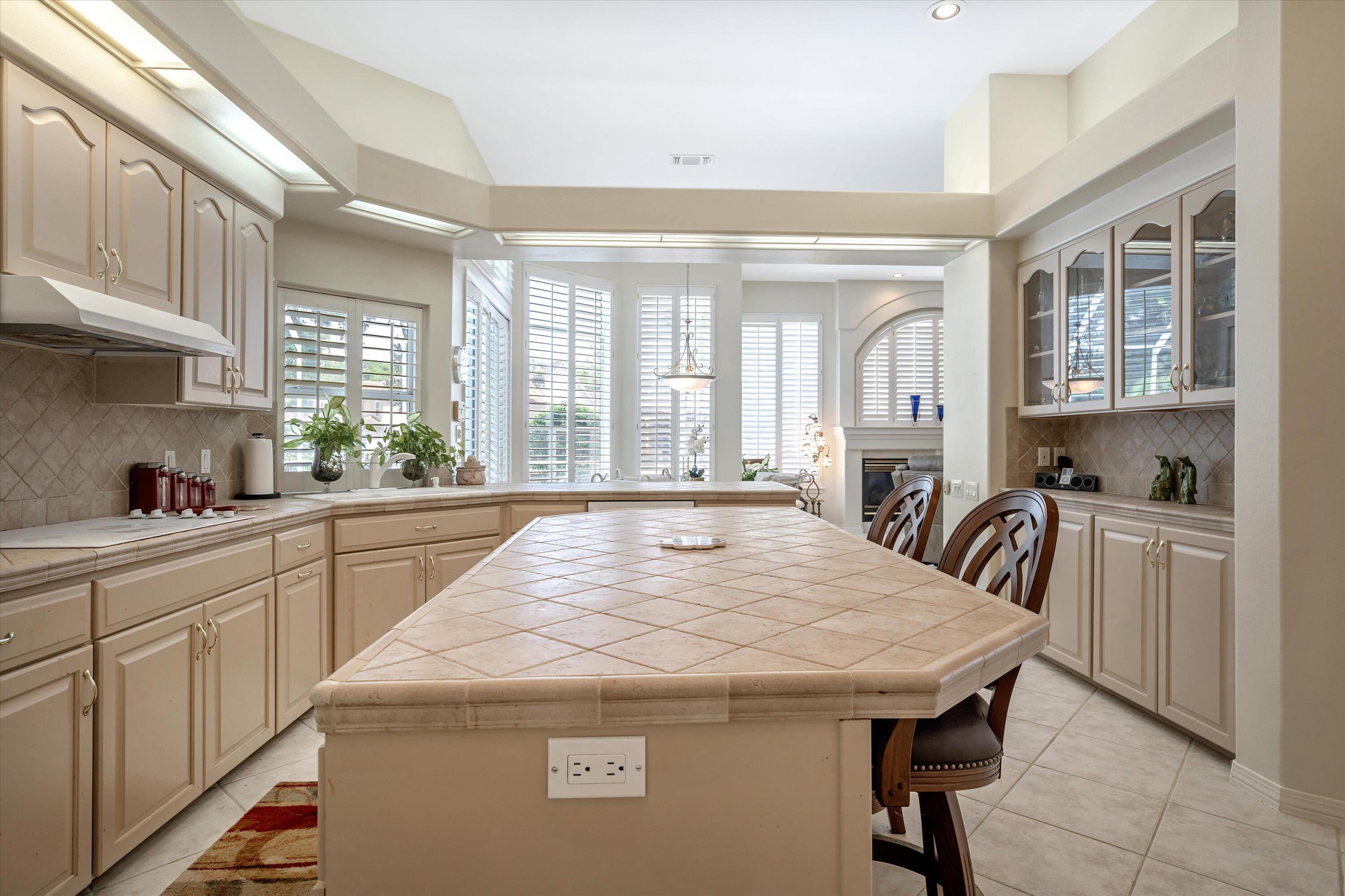 EMERALD BAY PH 1A - Residential