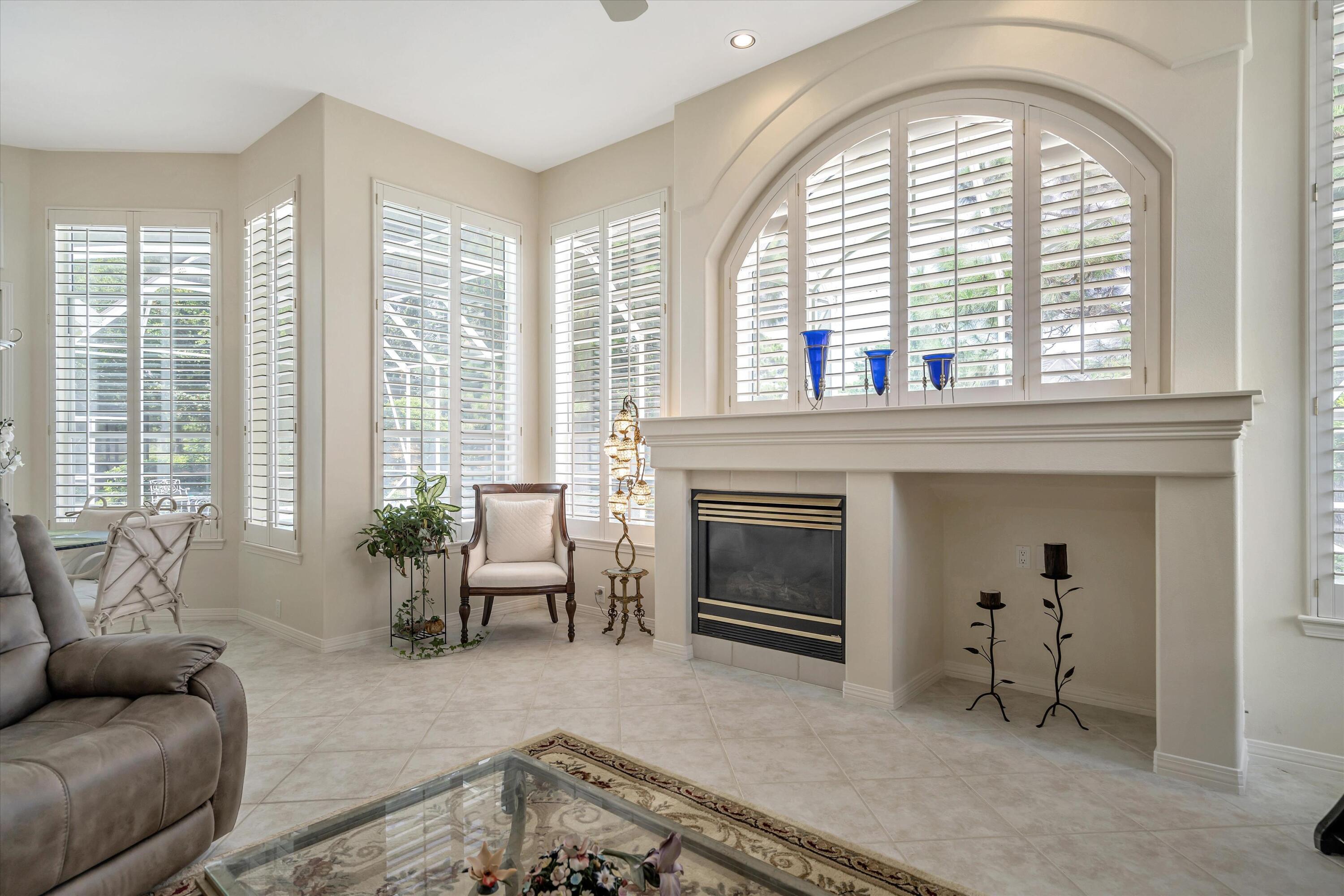 EMERALD BAY PH 1A - Residential