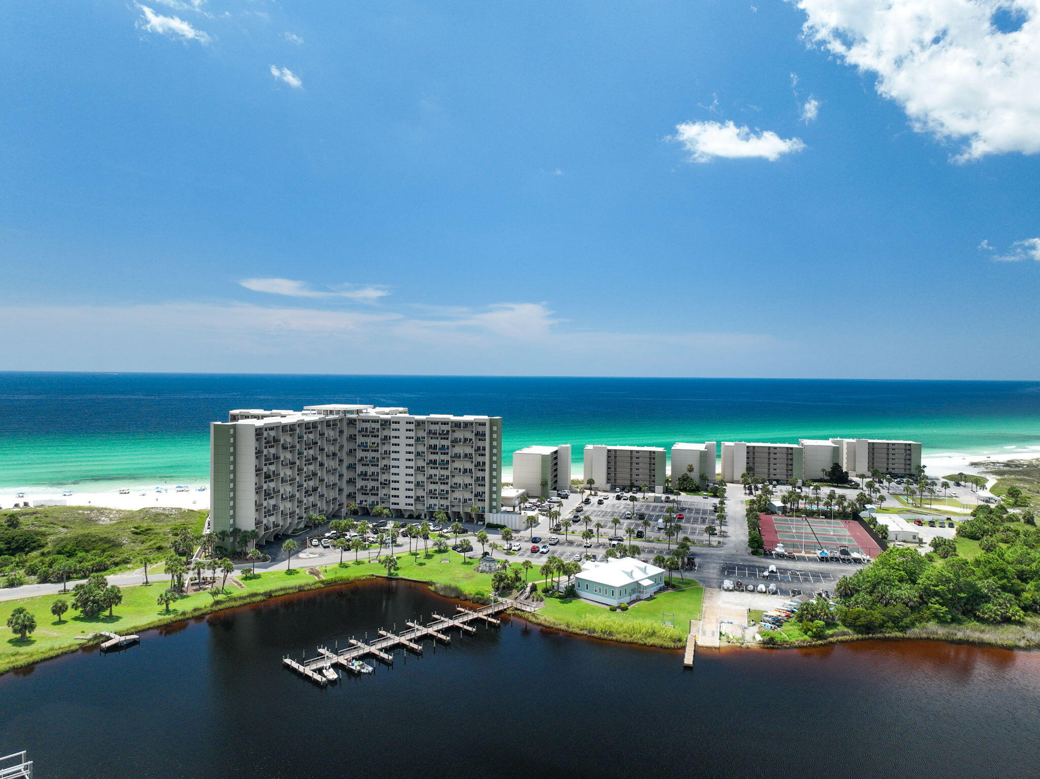 PINNACLE PORT - Residential