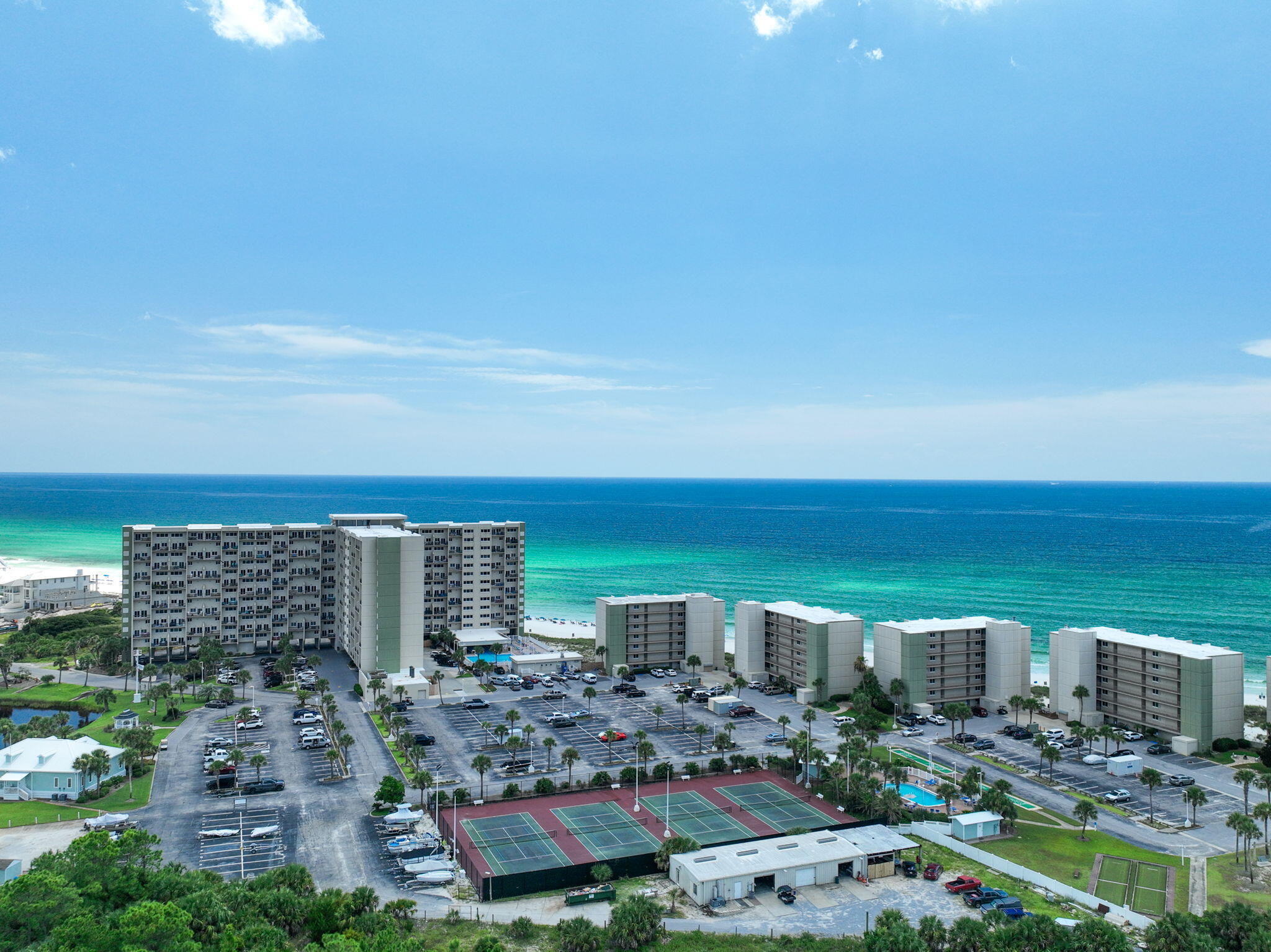 PINNACLE PORT - Residential