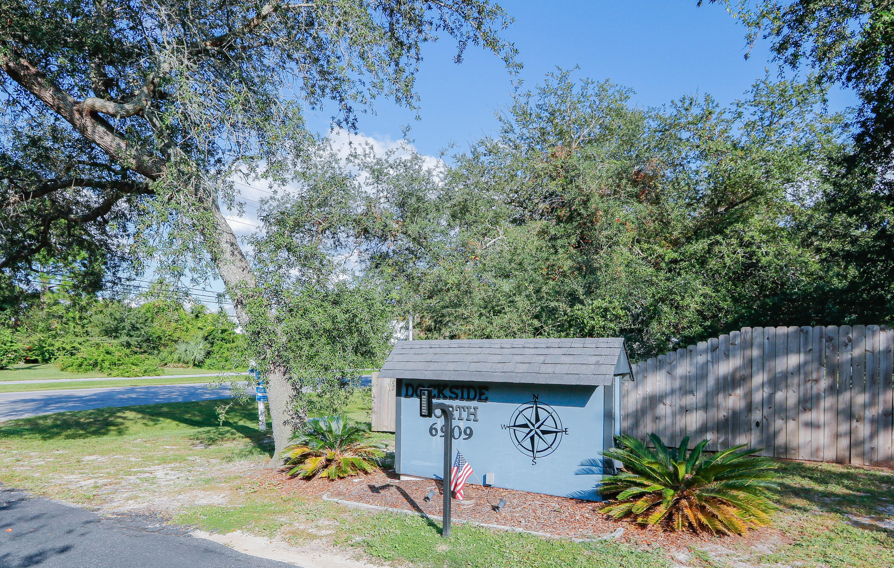 DOCKSIDE NORTH CONDO - Residential