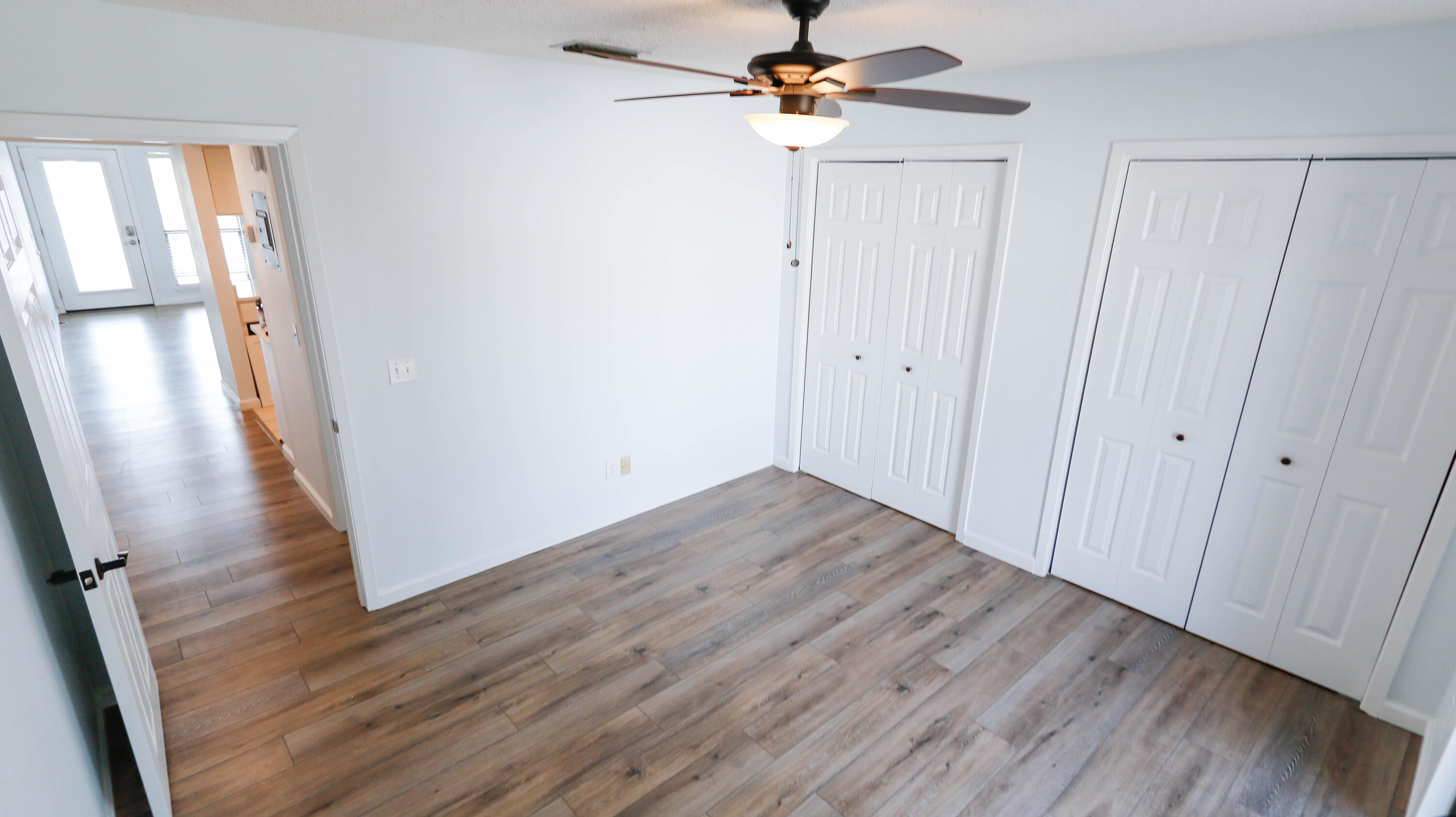 DOCKSIDE NORTH CONDO - Residential