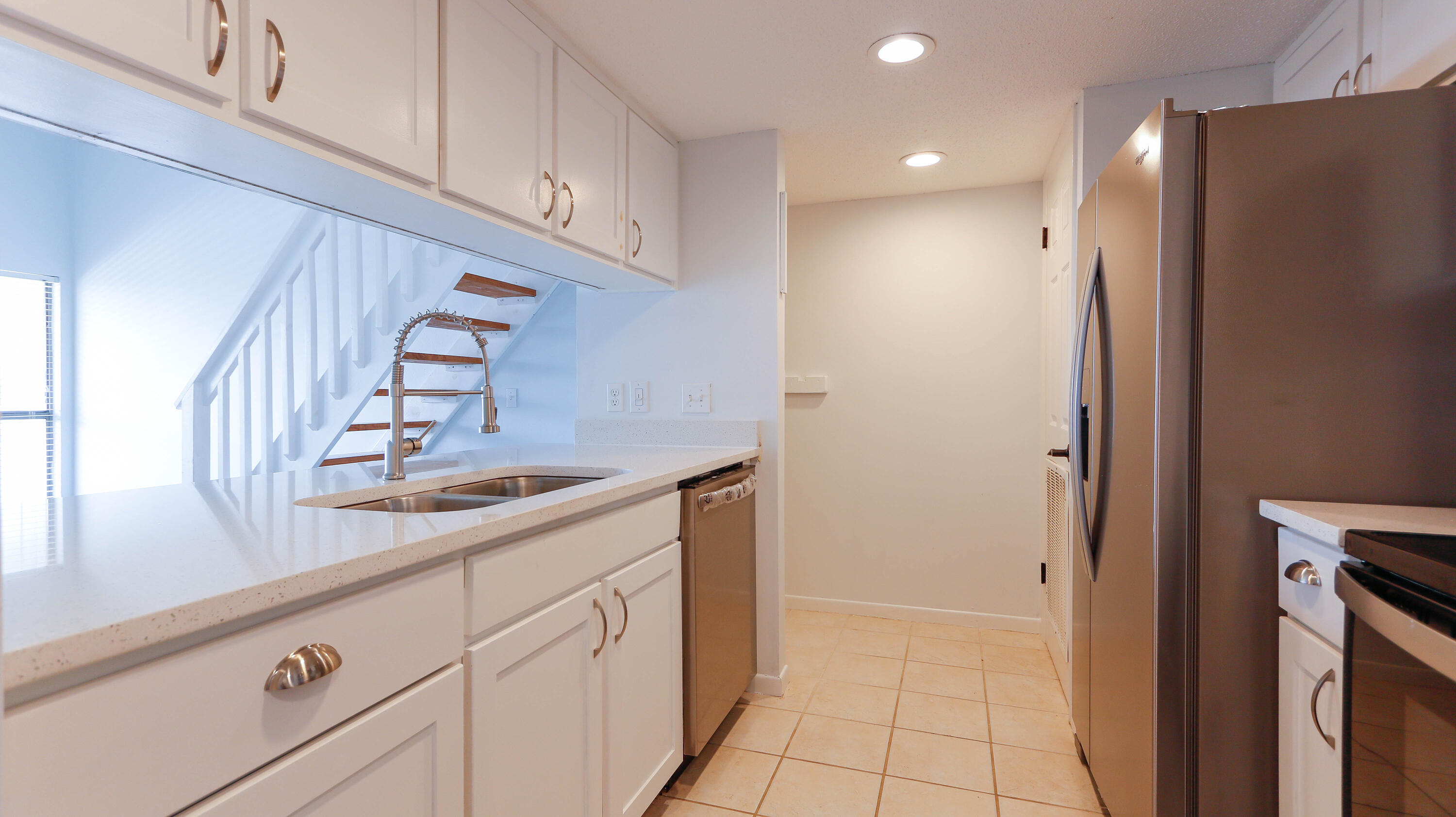 DOCKSIDE NORTH CONDO - Residential