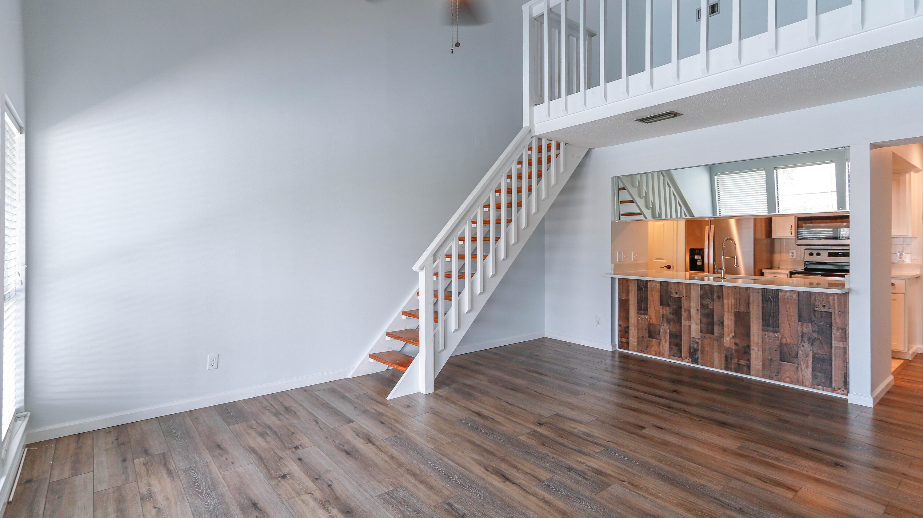 DOCKSIDE NORTH CONDO - Residential