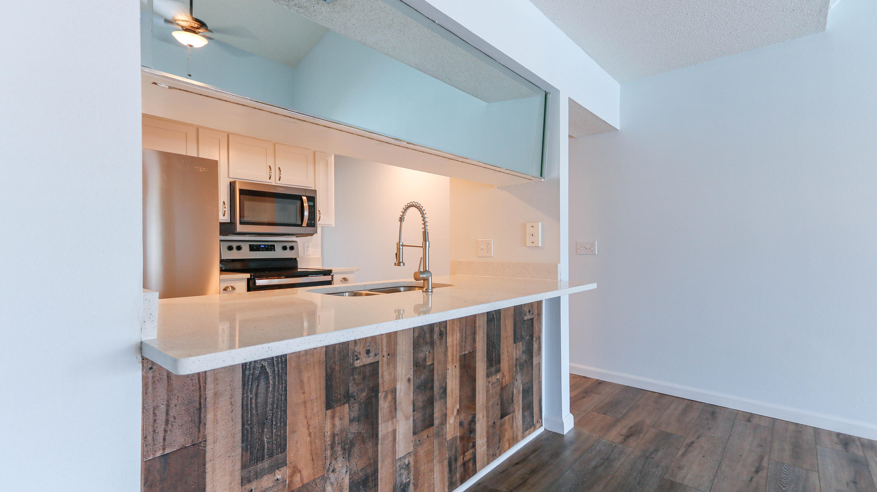 DOCKSIDE NORTH CONDO - Residential