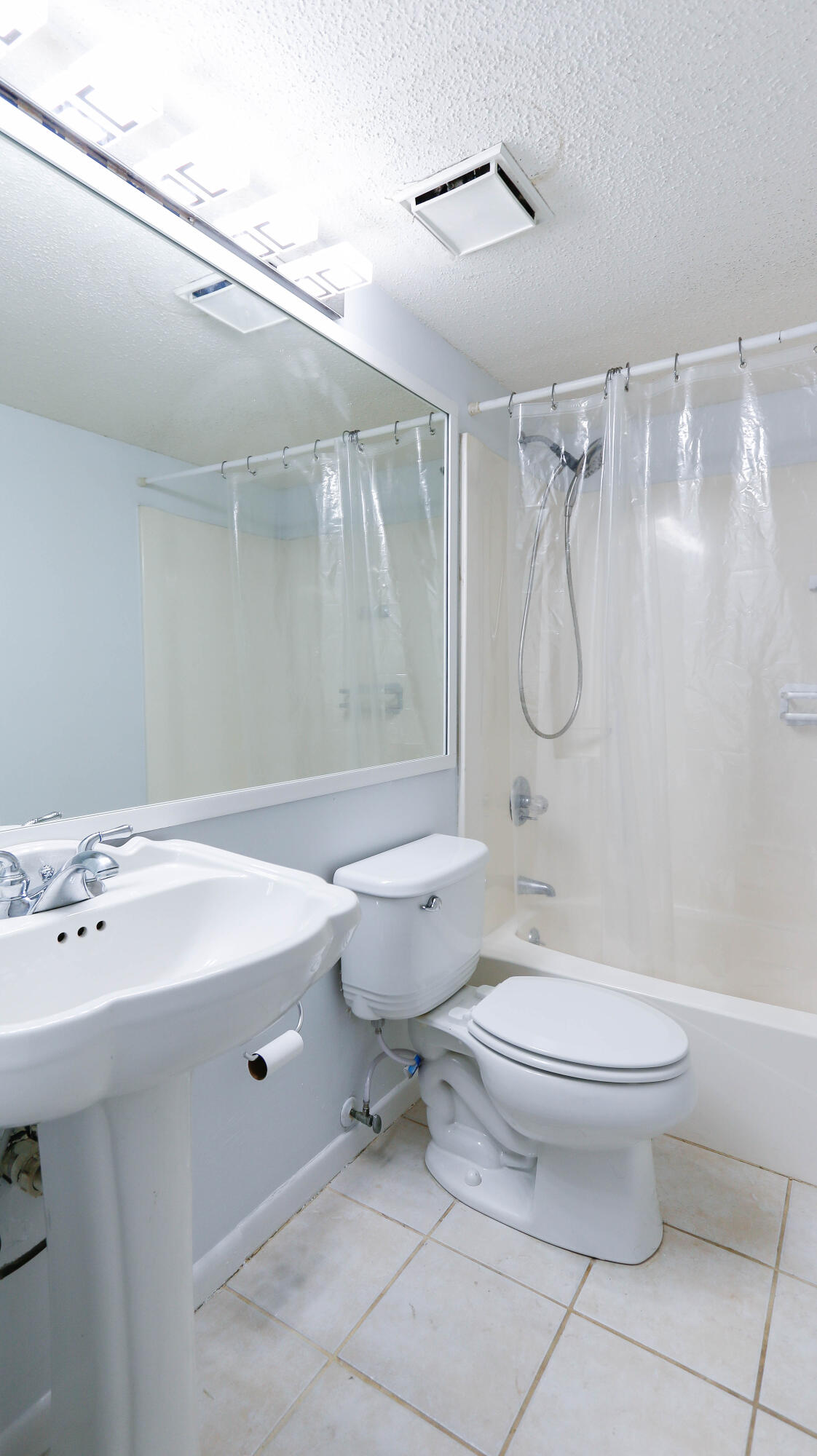 DOCKSIDE NORTH CONDO - Residential