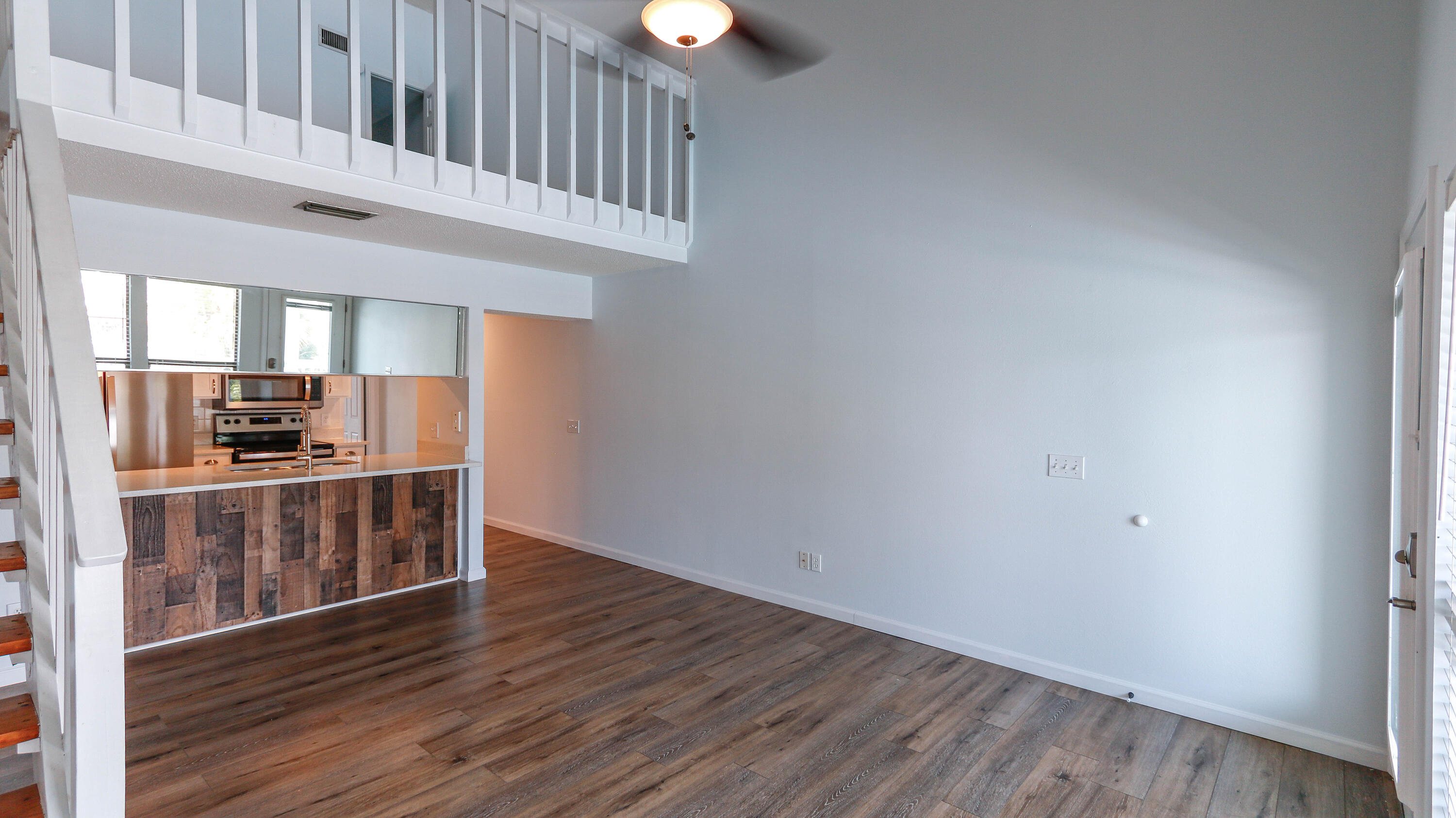 DOCKSIDE NORTH CONDO - Residential