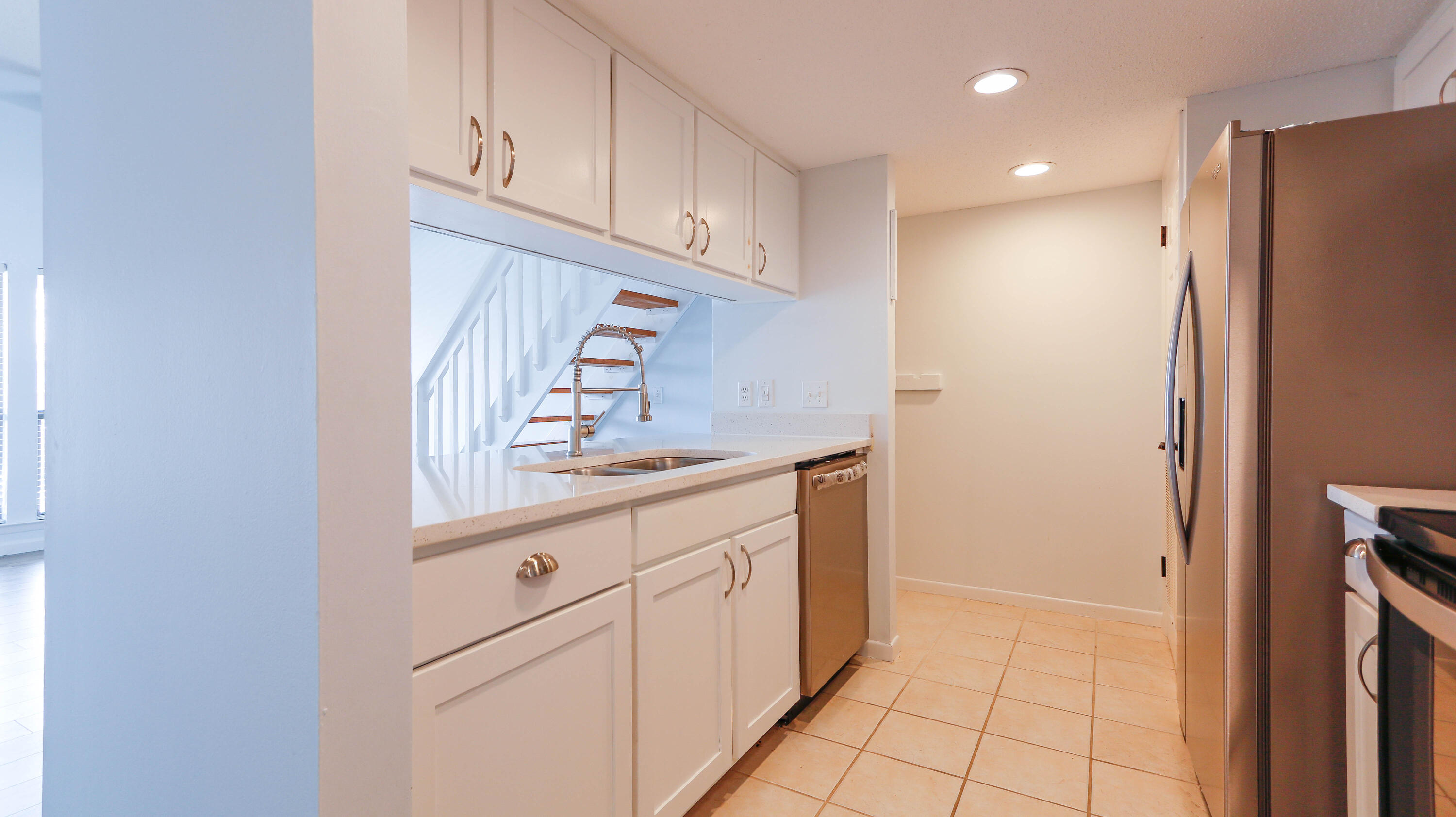 DOCKSIDE NORTH CONDO - Residential