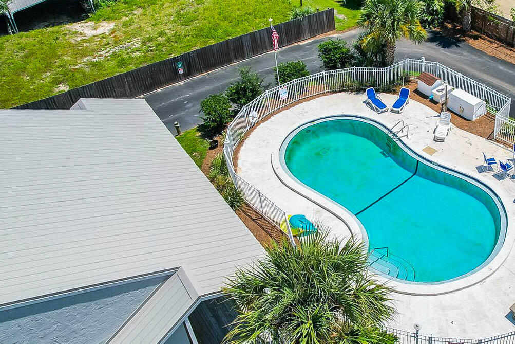 DOCKSIDE NORTH CONDO - Residential