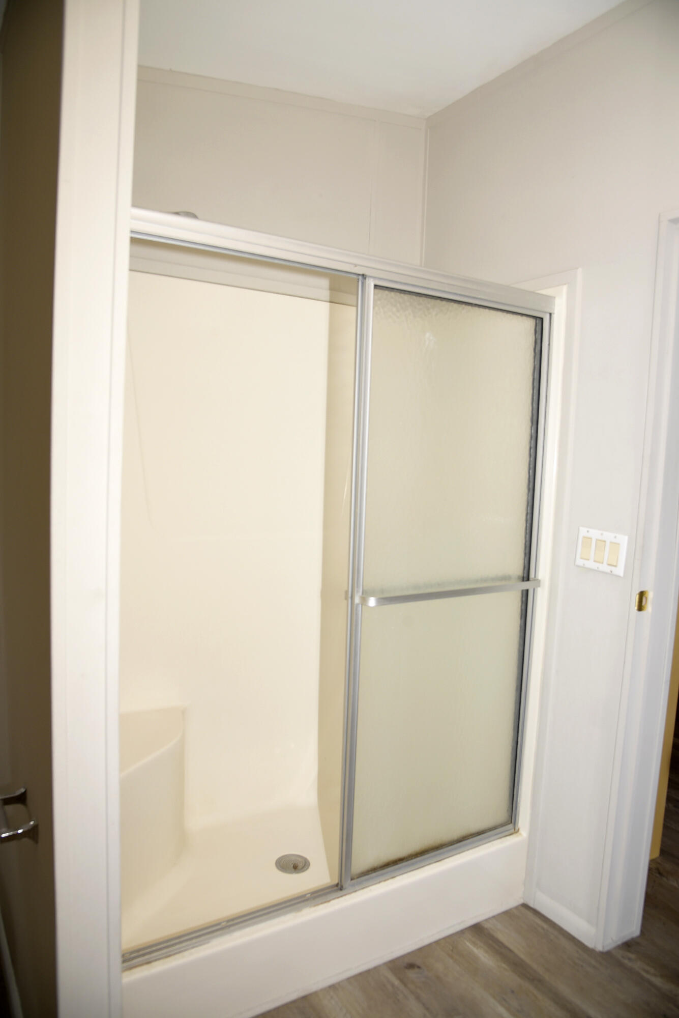 CHOCTAW 1ST ADDN - Residential Lease