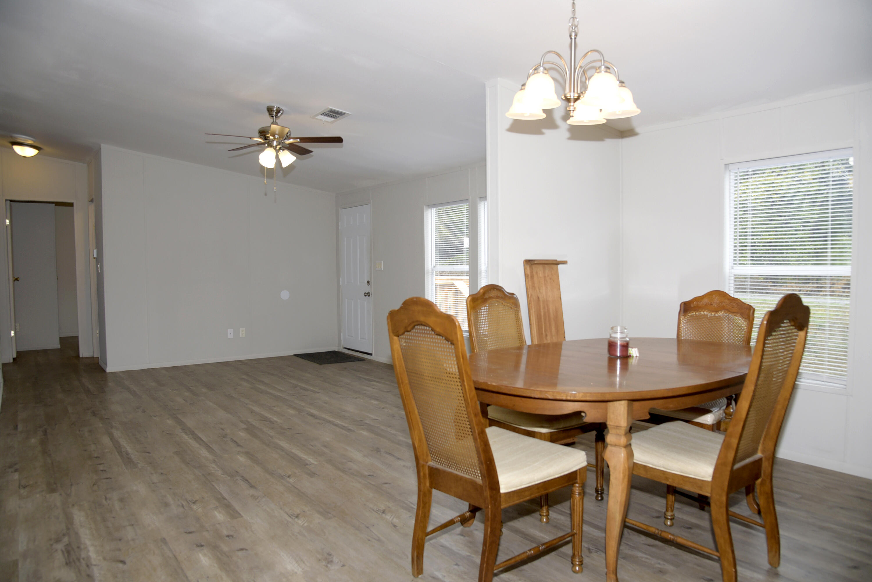 CHOCTAW 1ST ADDN - Residential Lease