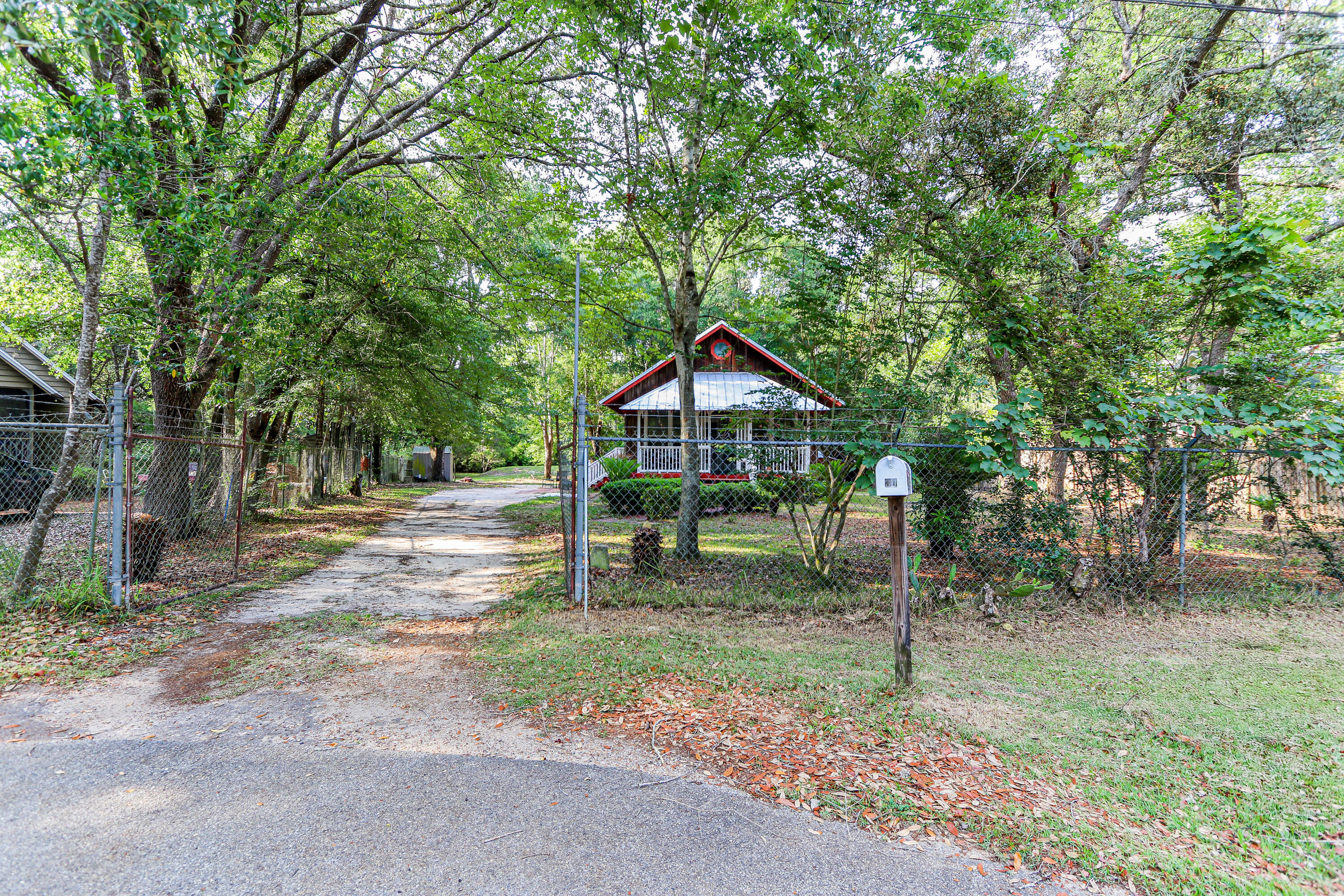 CREEKSIDE - Residential