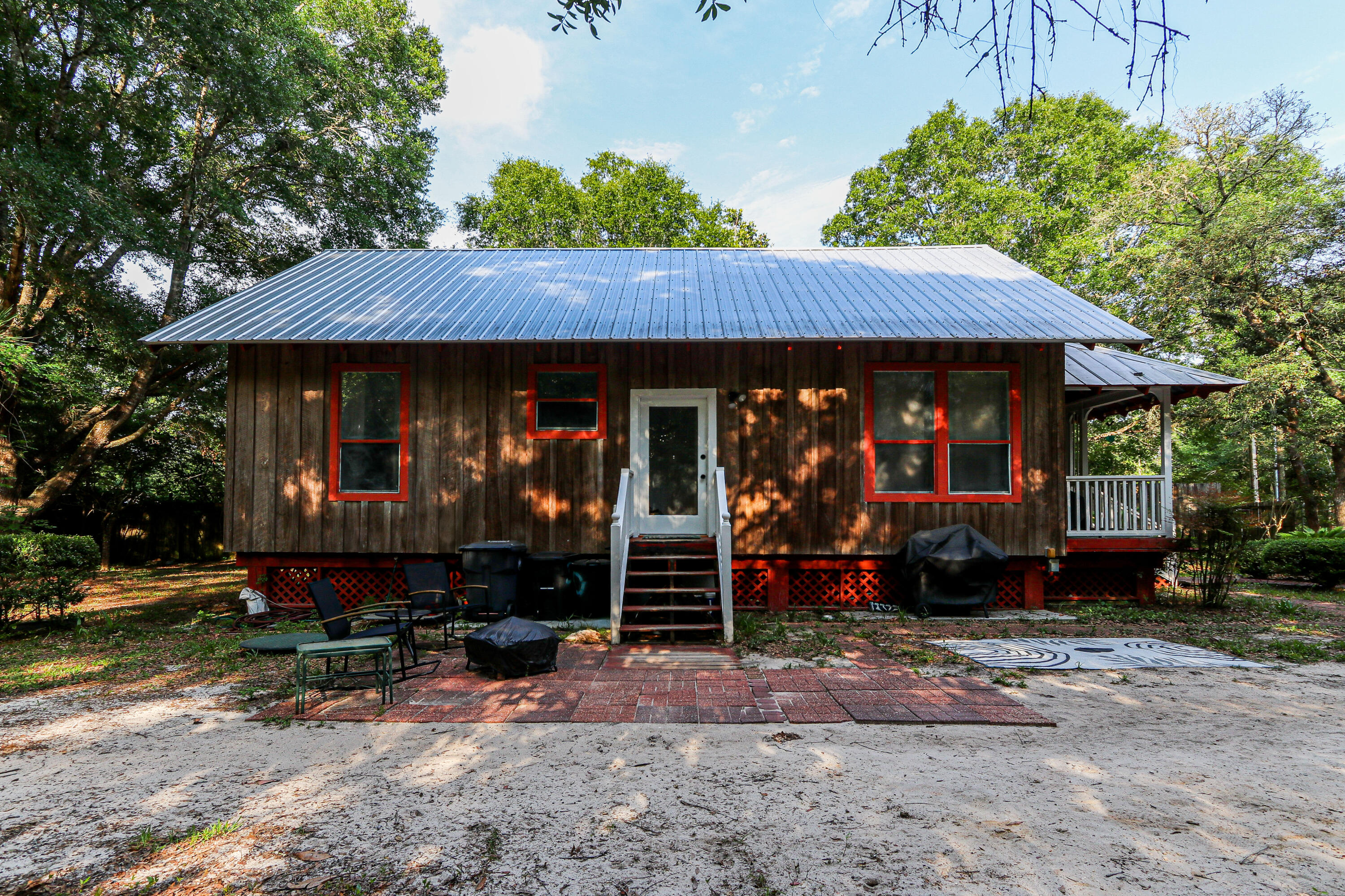 CREEKSIDE - Residential