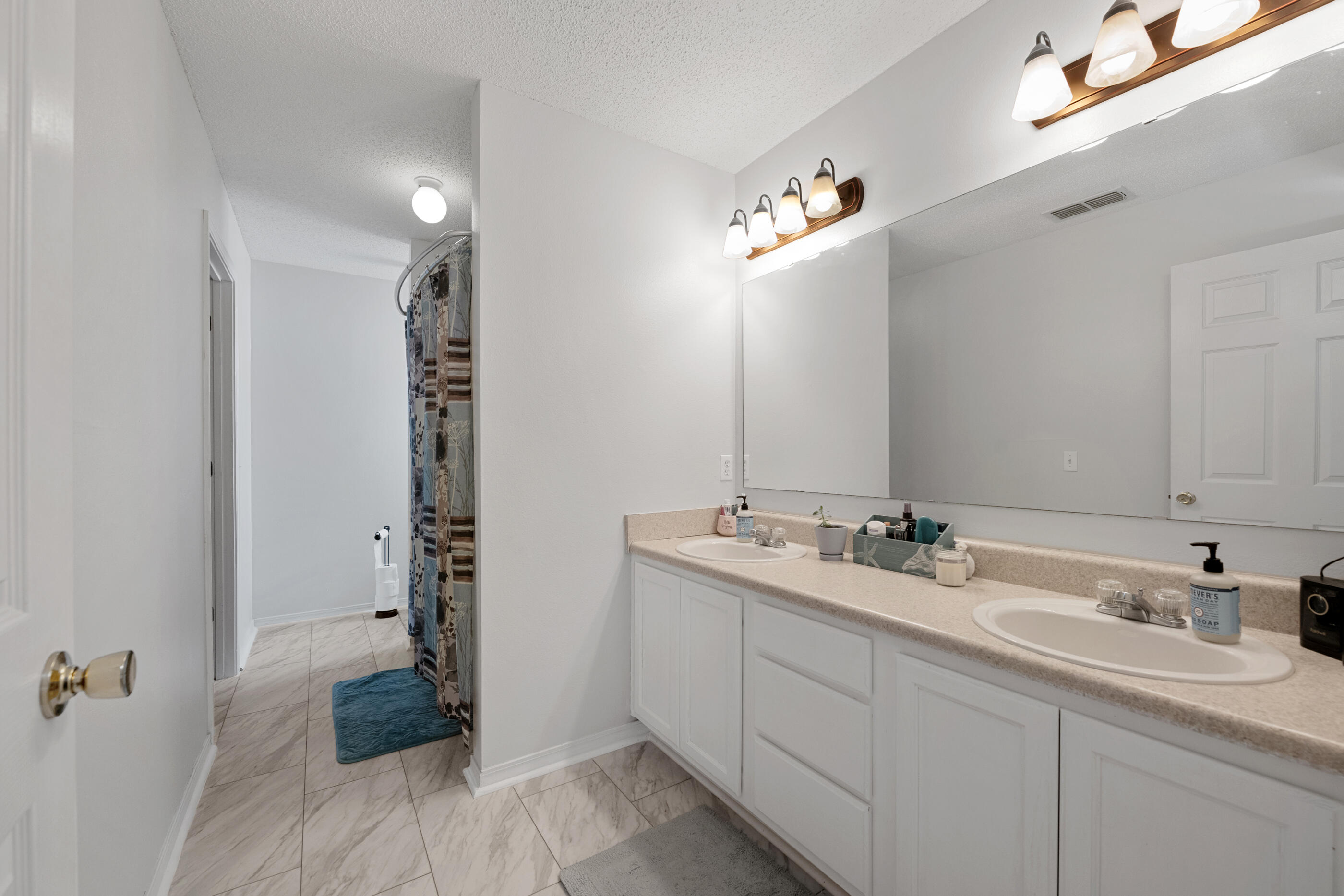 REDSTONE ESTATES - Residential