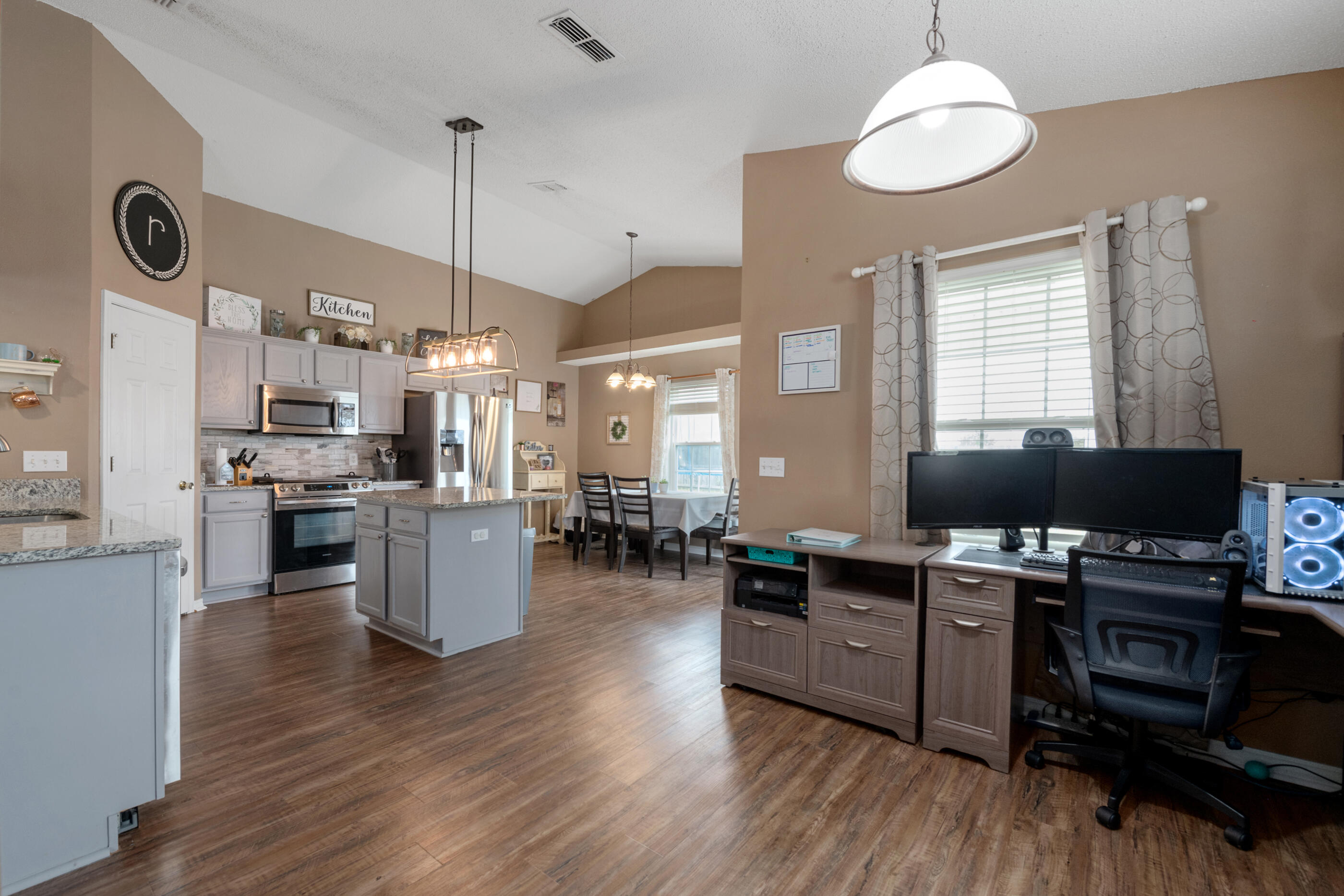 REDSTONE ESTATES - Residential