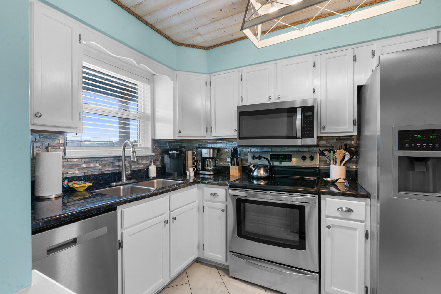 COMMODORES LANDING - Residential