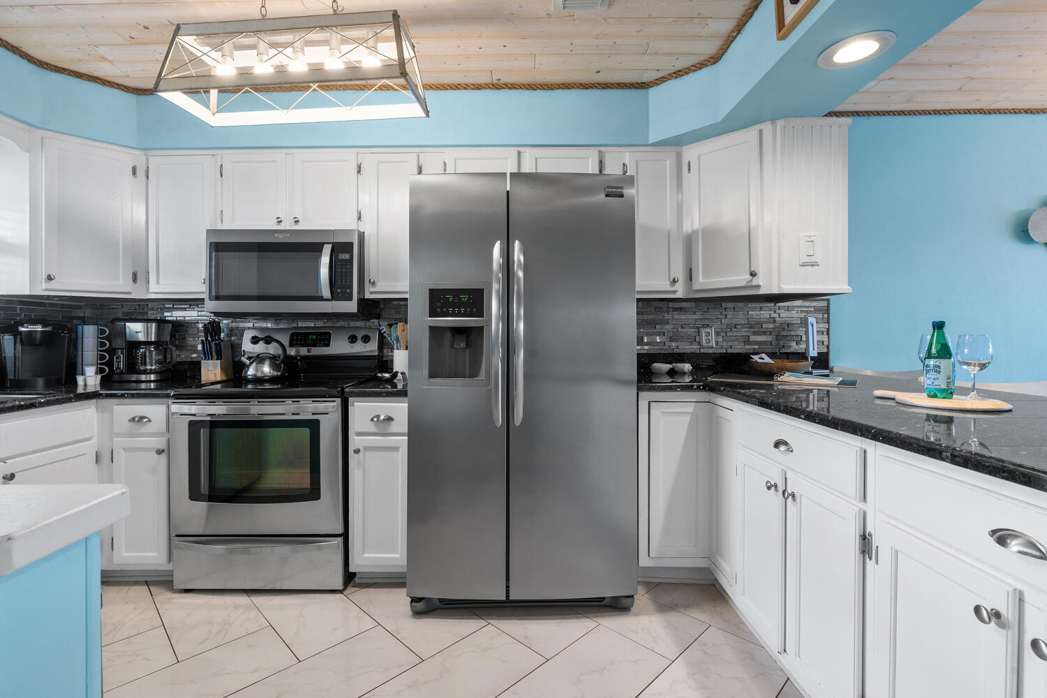 COMMODORES LANDING - Residential