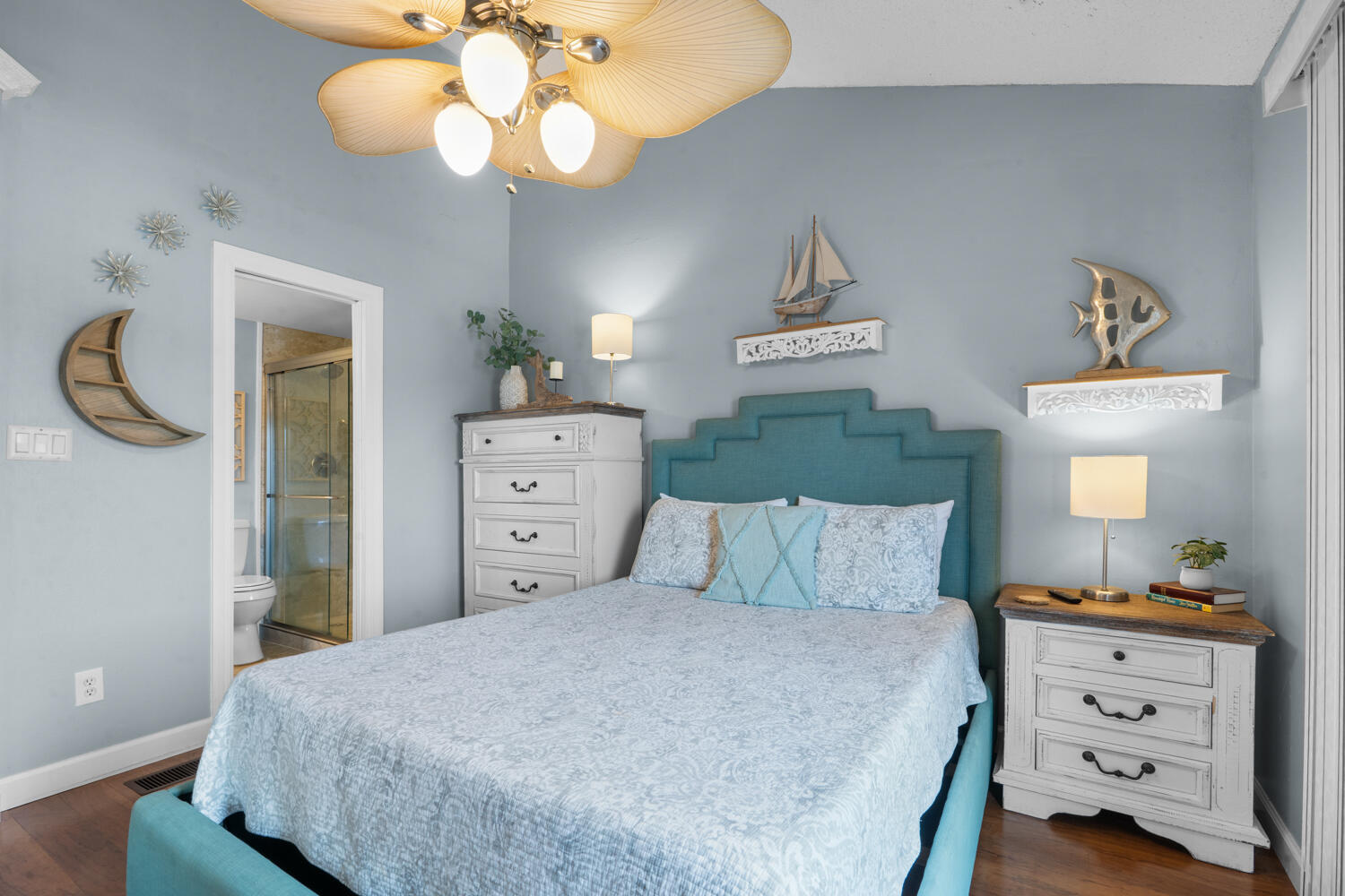 COMMODORES LANDING - Residential