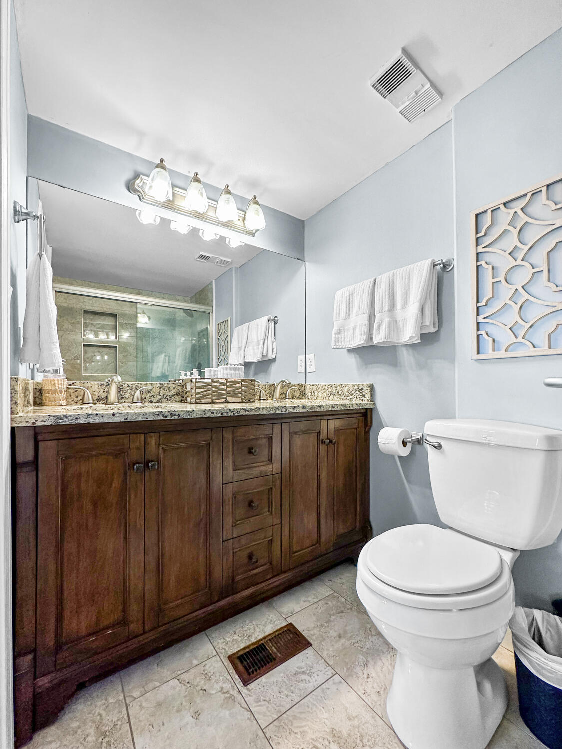 COMMODORES LANDING - Residential