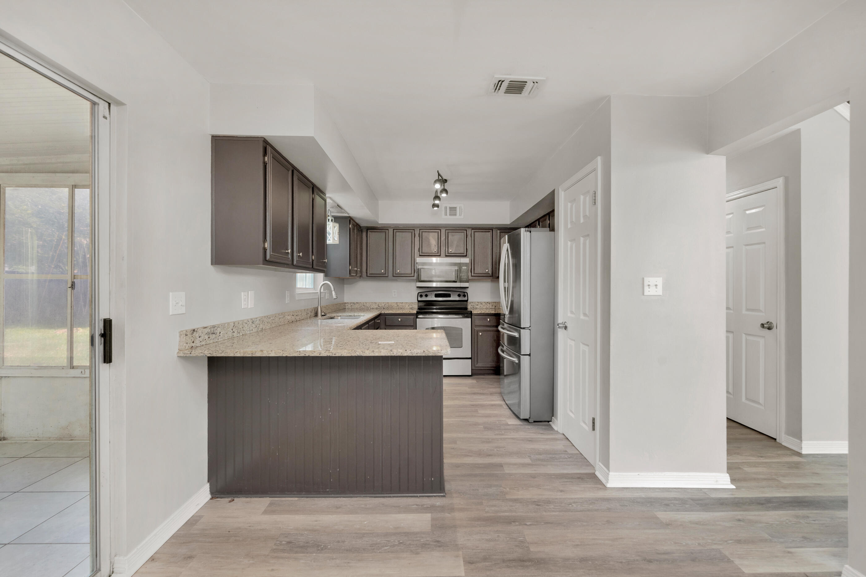 EMERALD ESTATES - Residential