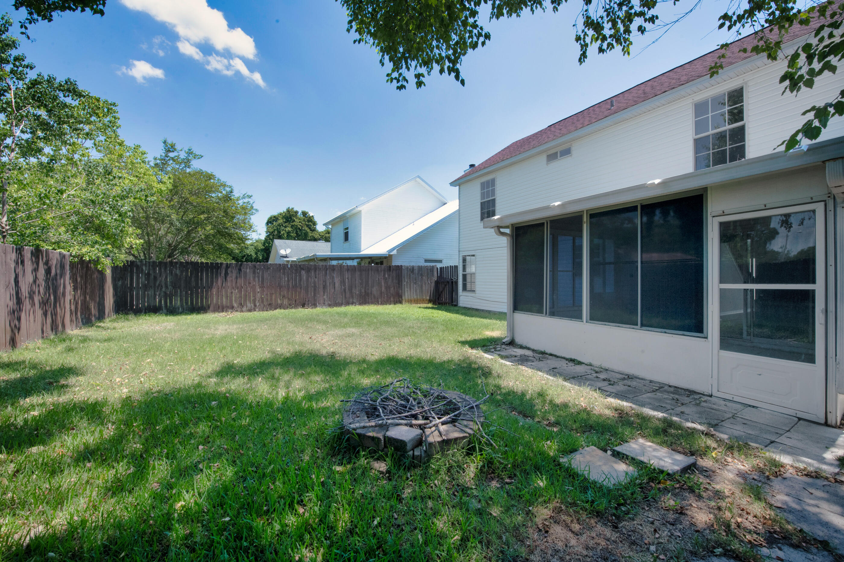 EMERALD ESTATES - Residential