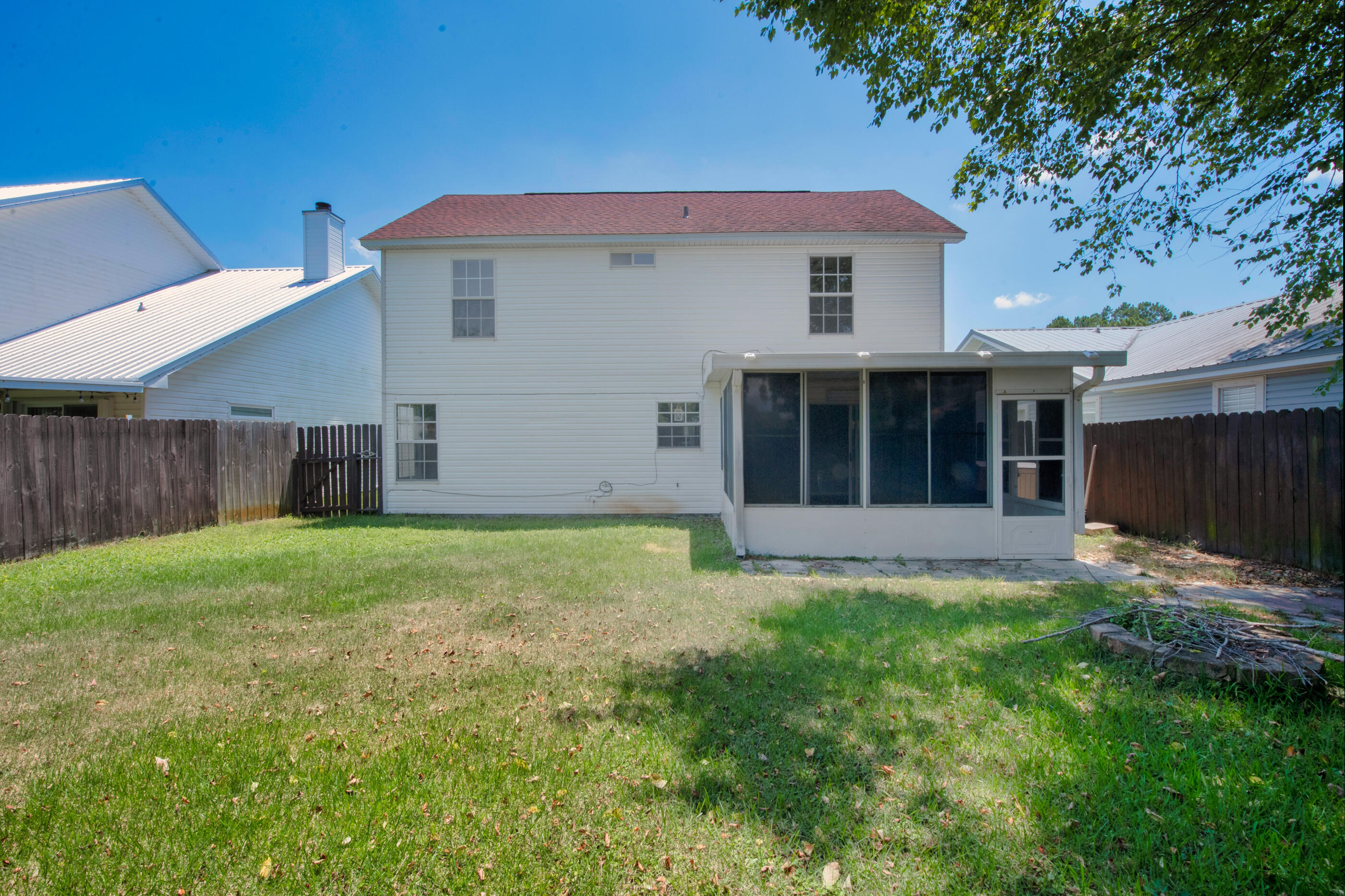 EMERALD ESTATES - Residential