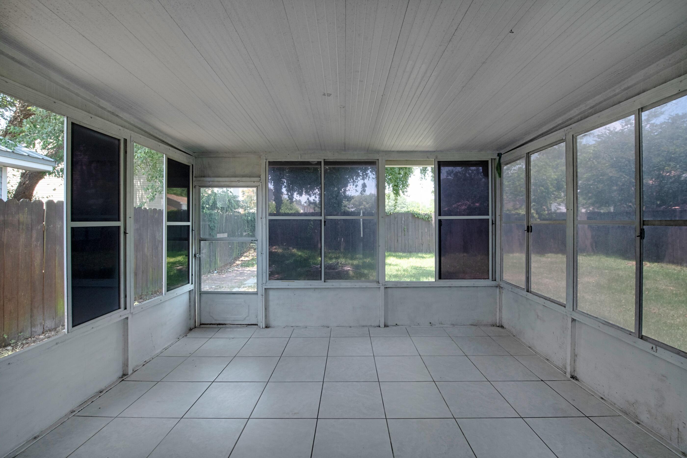 EMERALD ESTATES - Residential