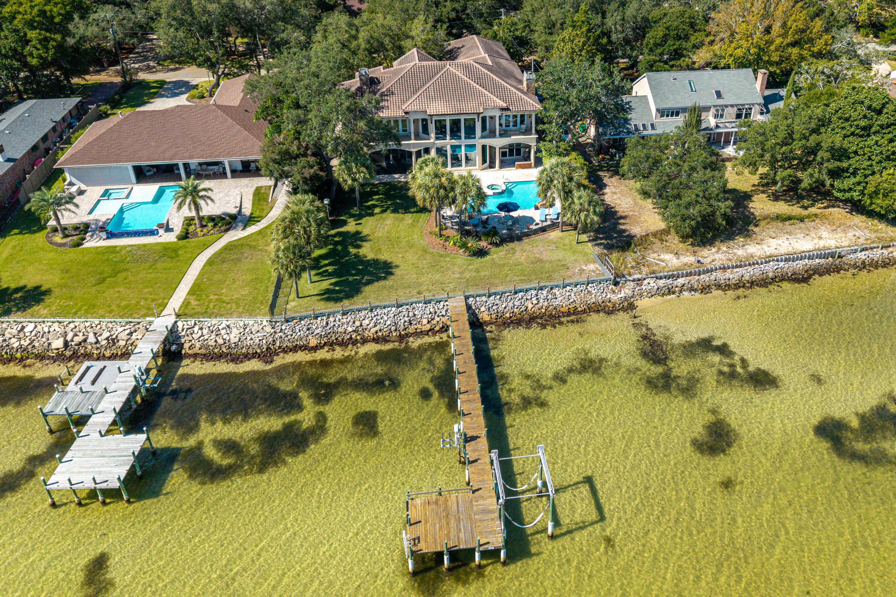 LAKE LORRAINE ESTATES - Residential