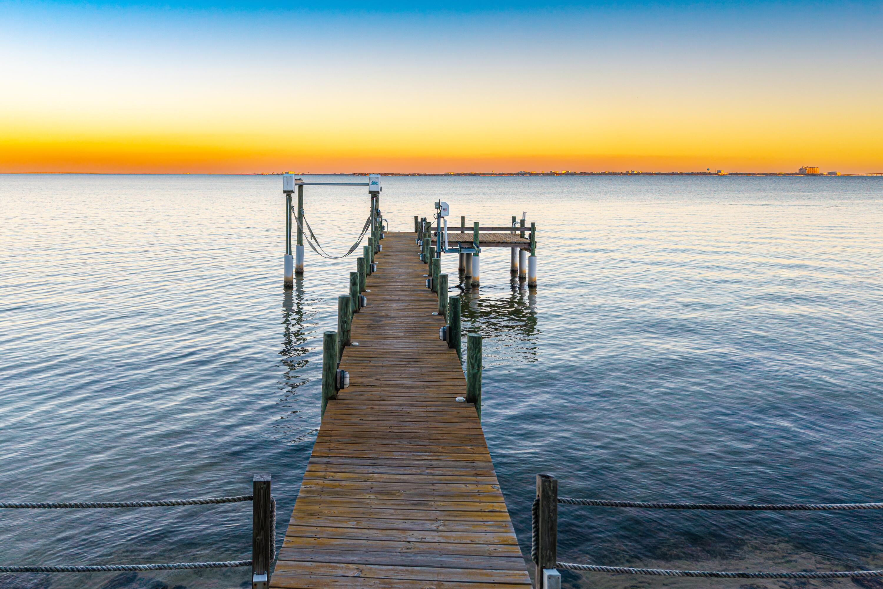 LAKE LORRAINE ESTATES - Residential