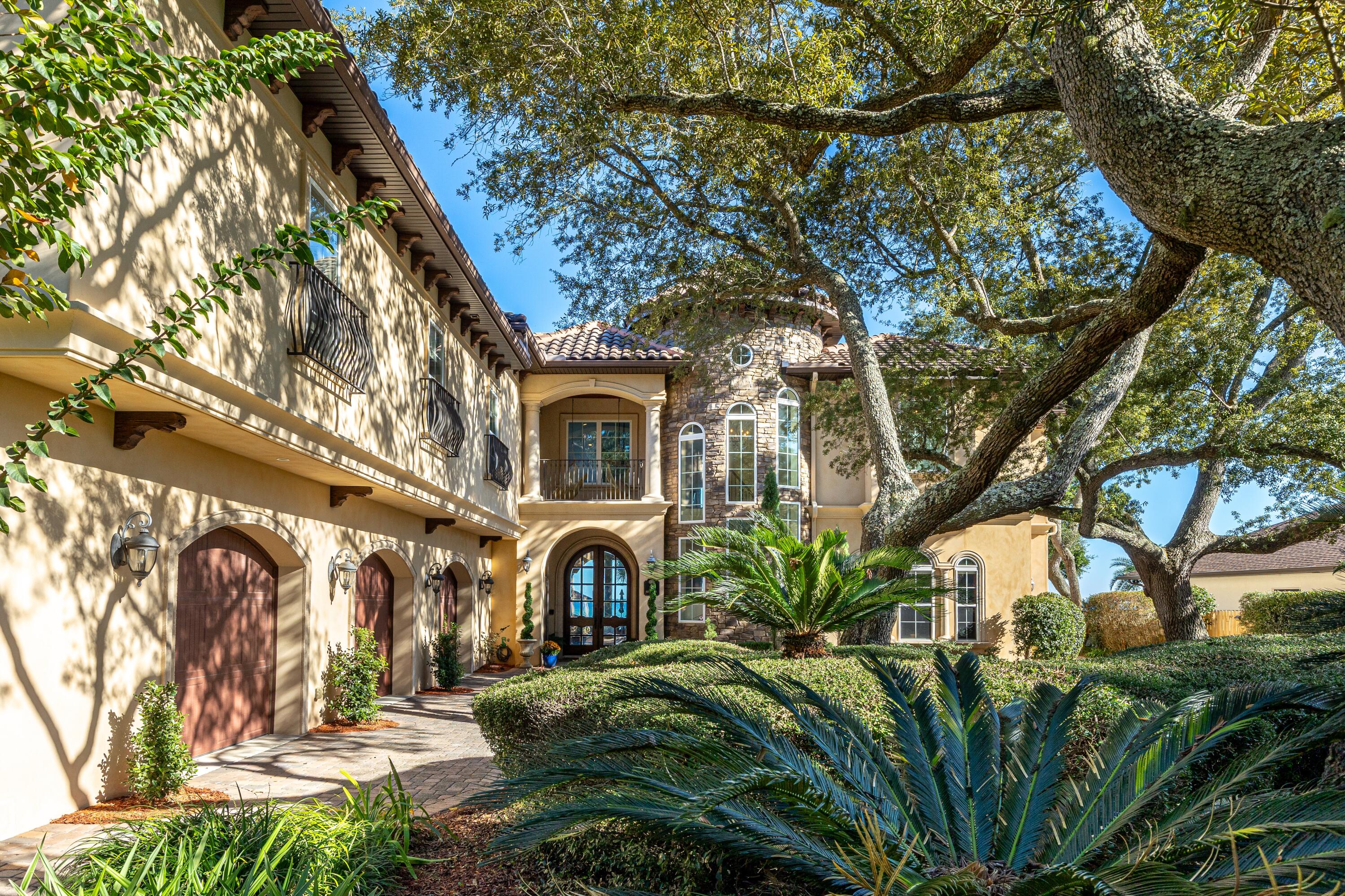 LAKE LORRAINE ESTATES - Residential