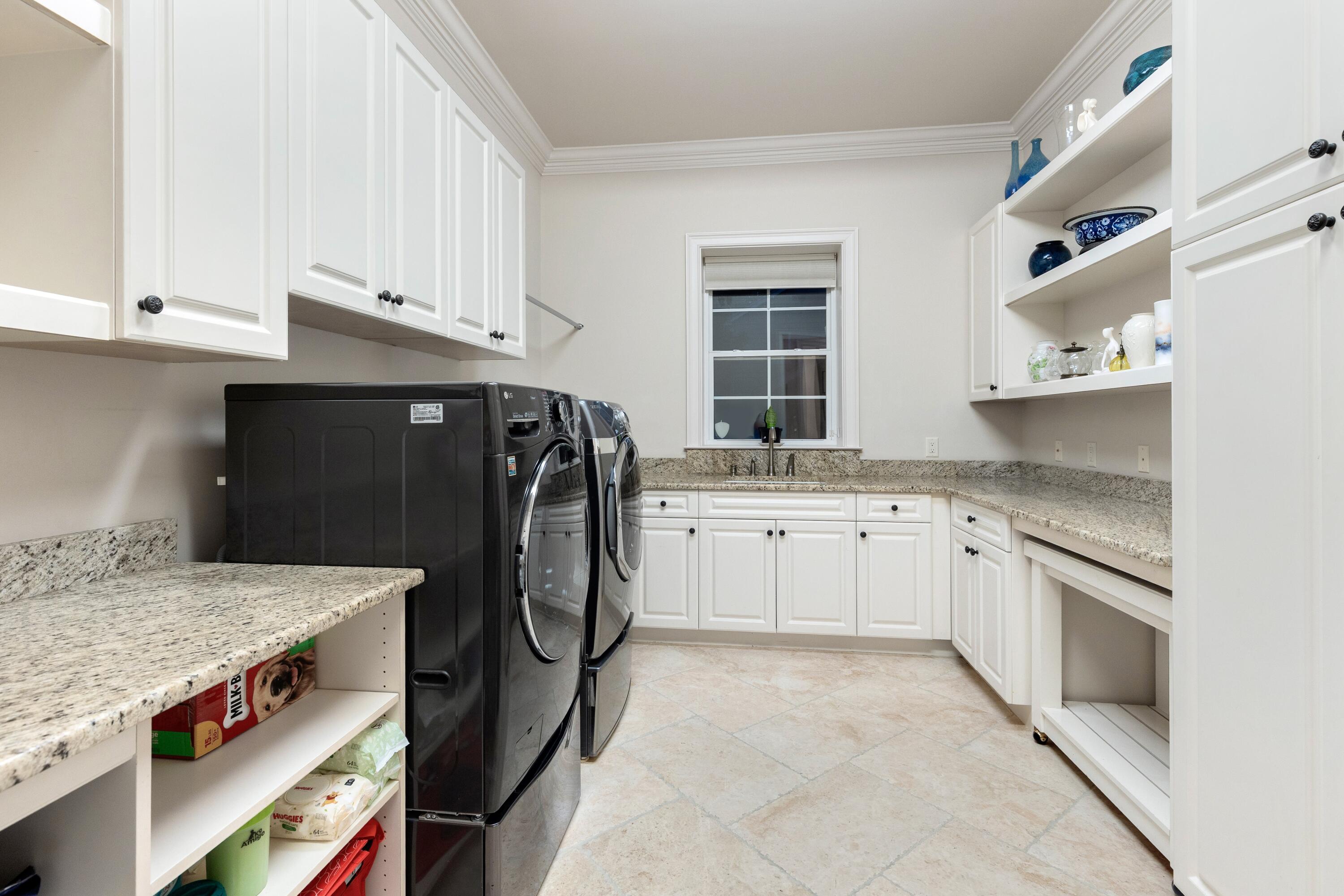 LAKE LORRAINE ESTATES - Residential