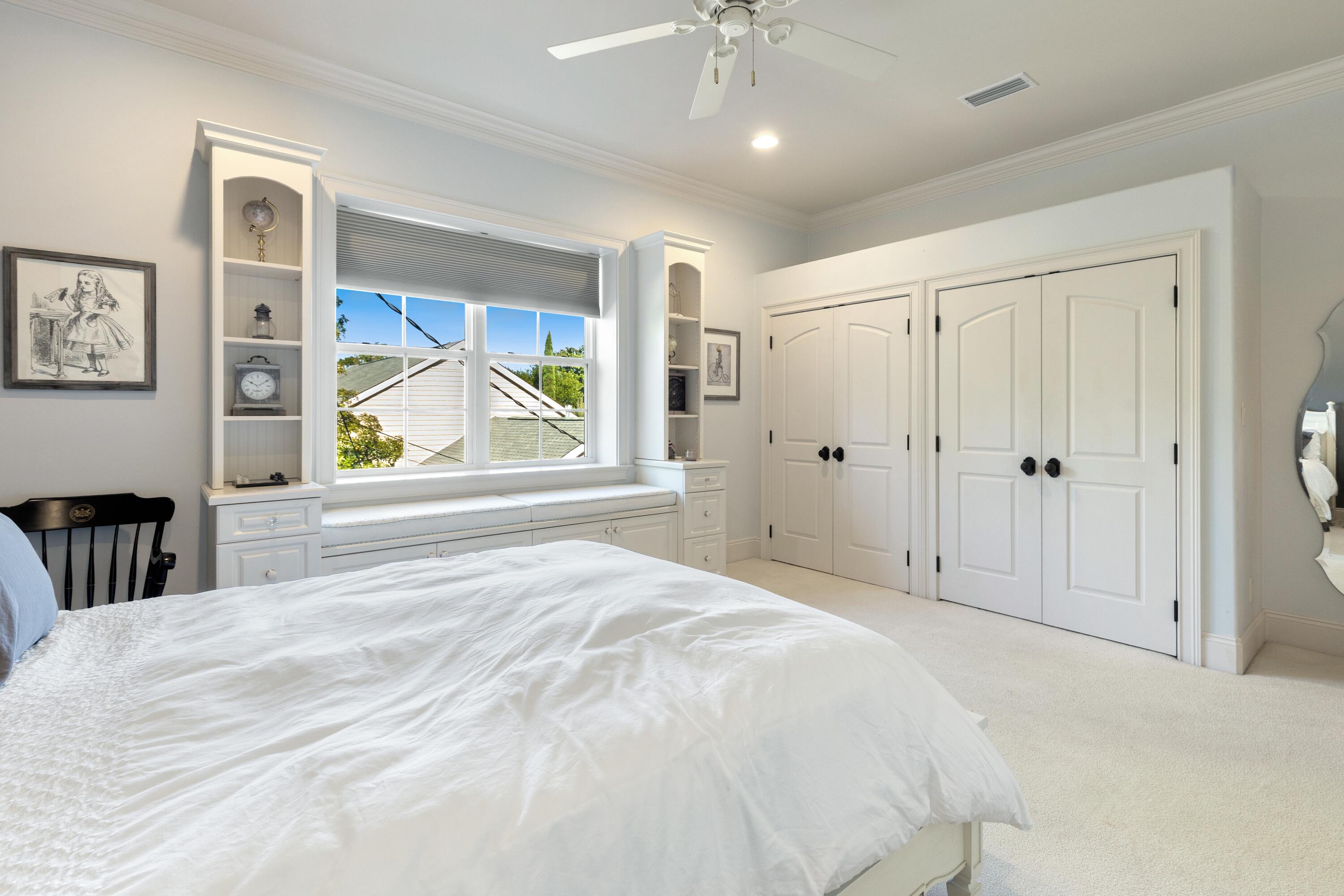 LAKE LORRAINE ESTATES - Residential