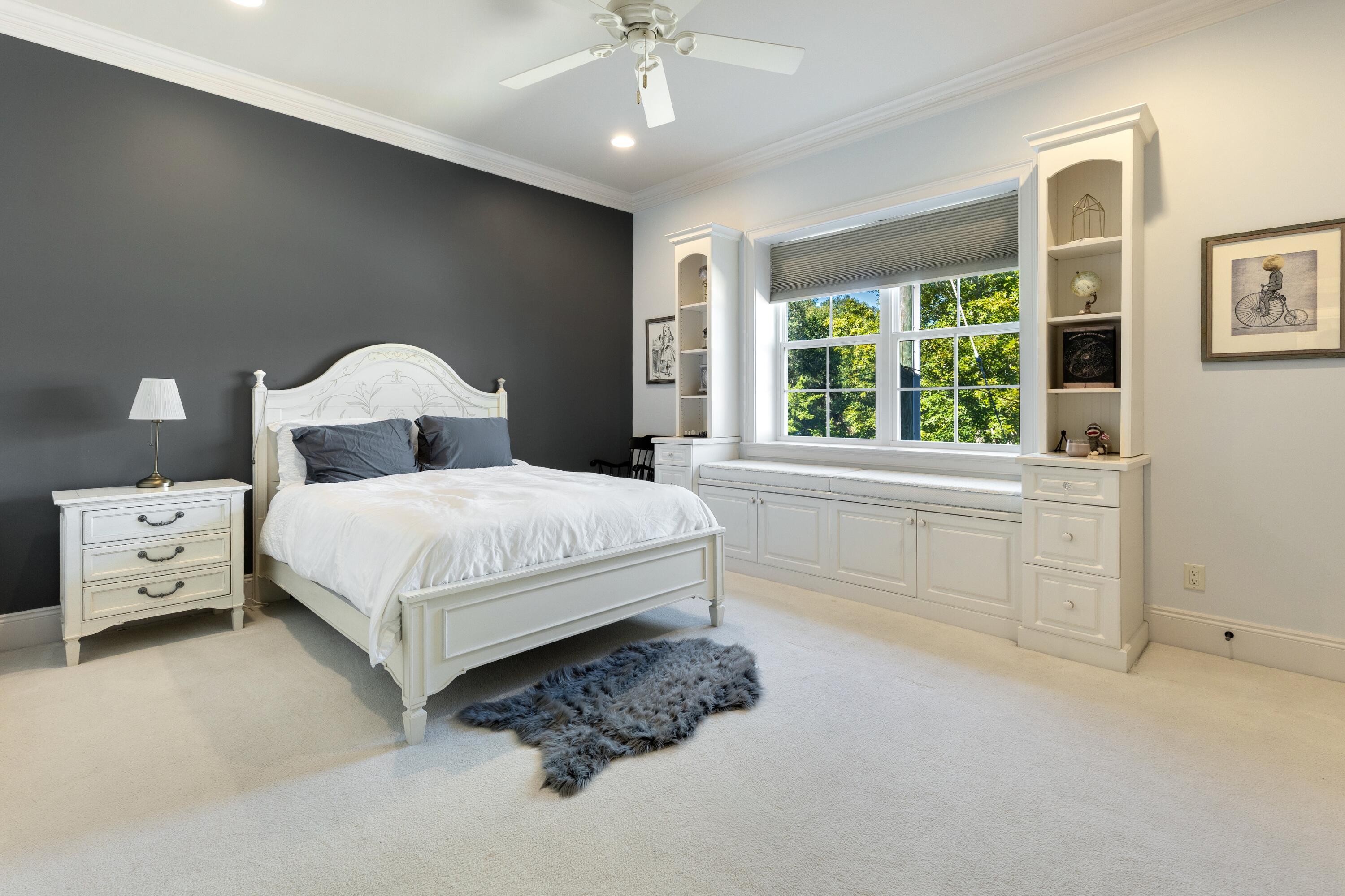 LAKE LORRAINE ESTATES - Residential