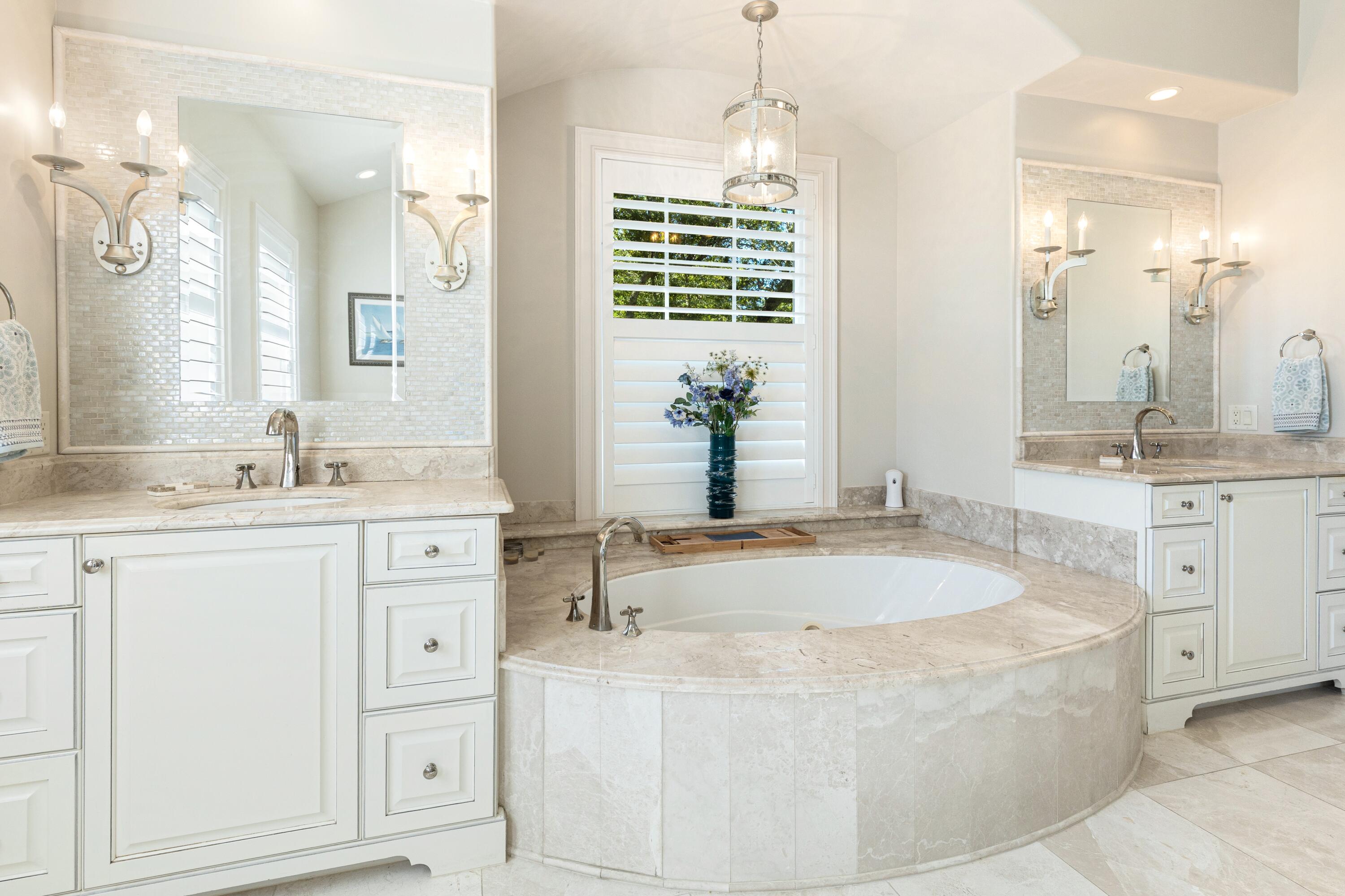 LAKE LORRAINE ESTATES - Residential