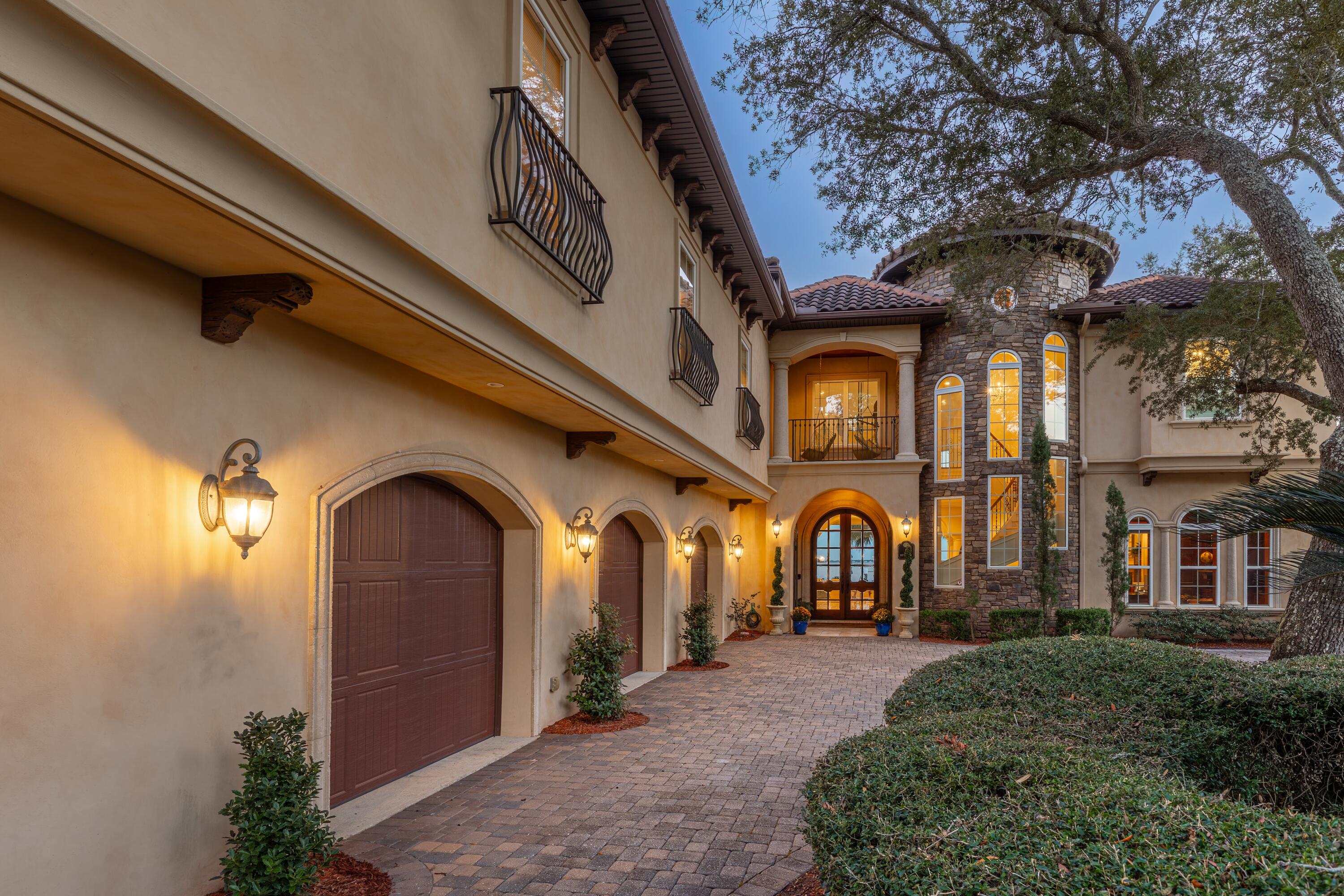 LAKE LORRAINE ESTATES - Residential