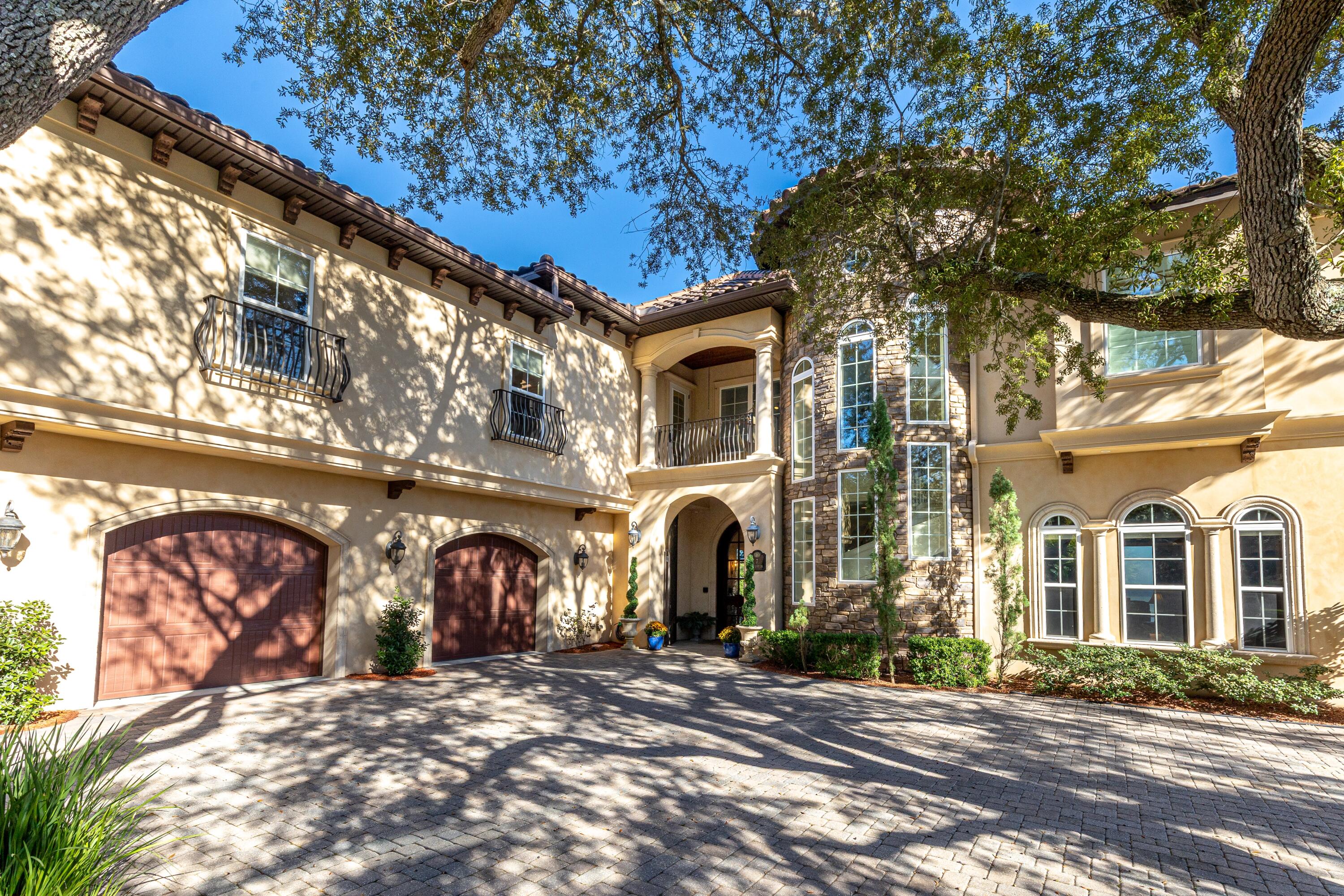 LAKE LORRAINE ESTATES - Residential