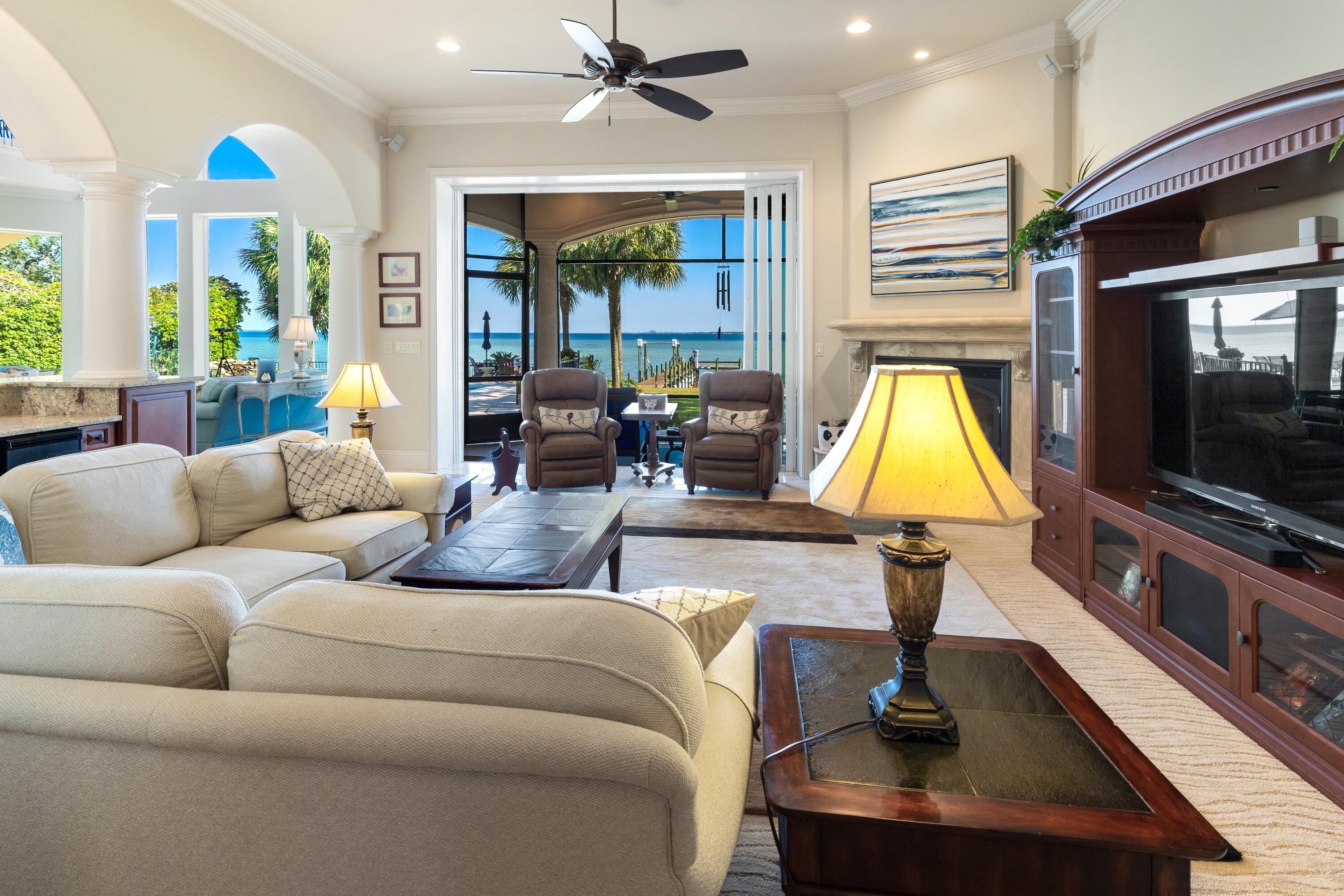 LAKE LORRAINE ESTATES - Residential