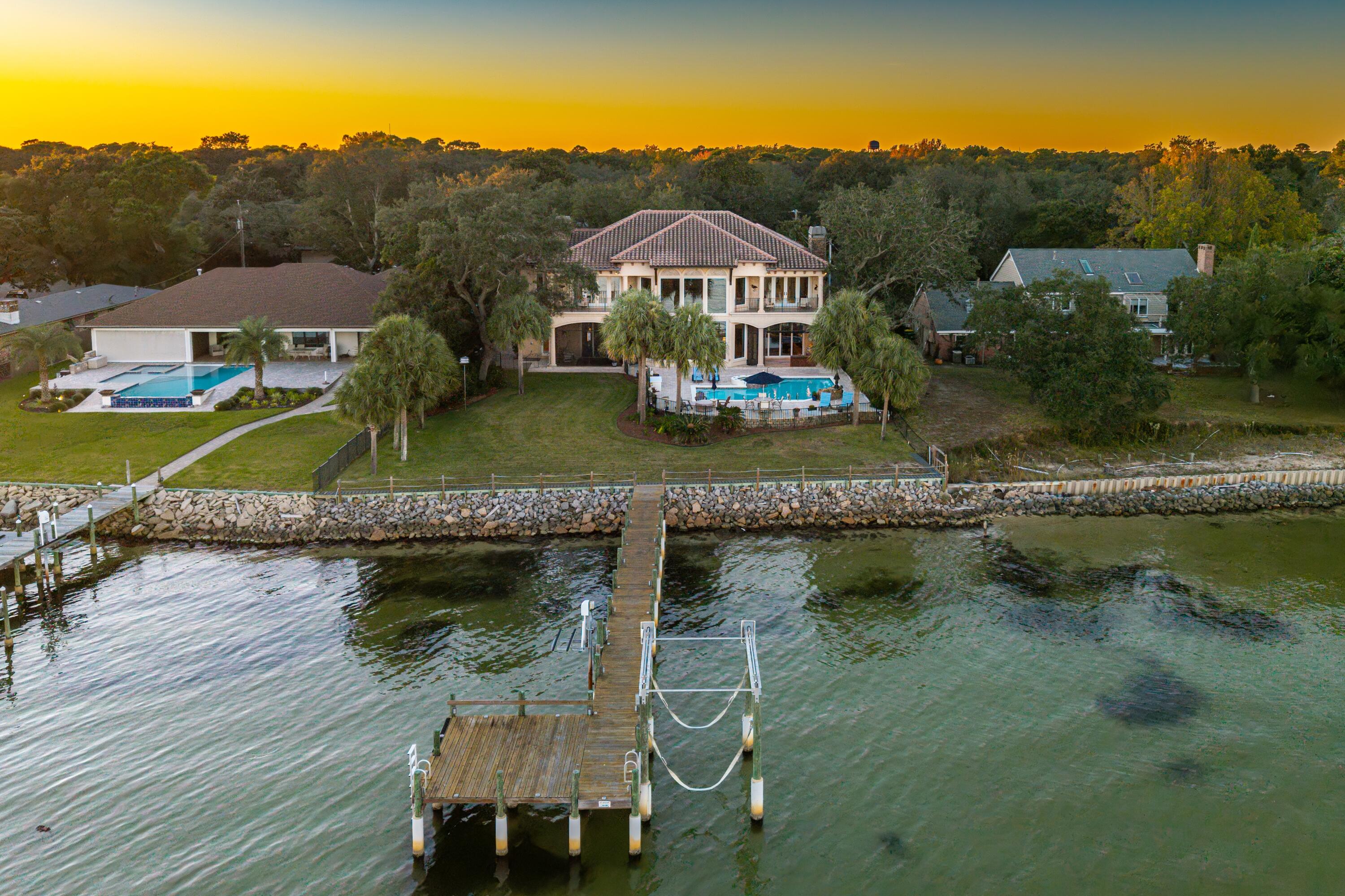 LAKE LORRAINE ESTATES - Residential