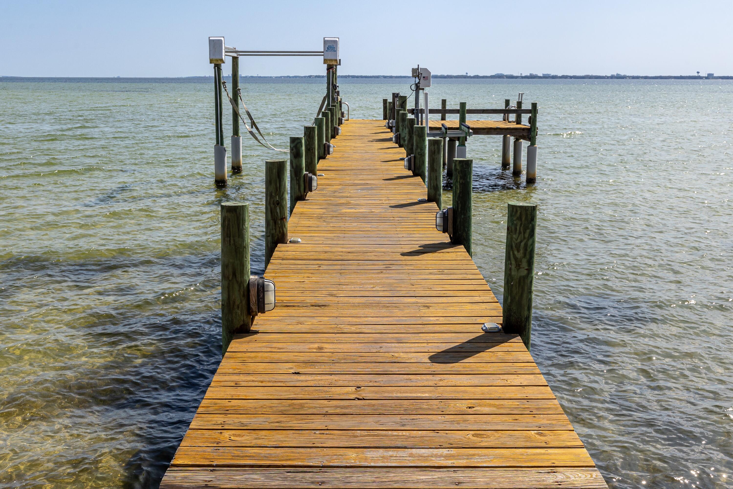 LAKE LORRAINE ESTATES - Residential