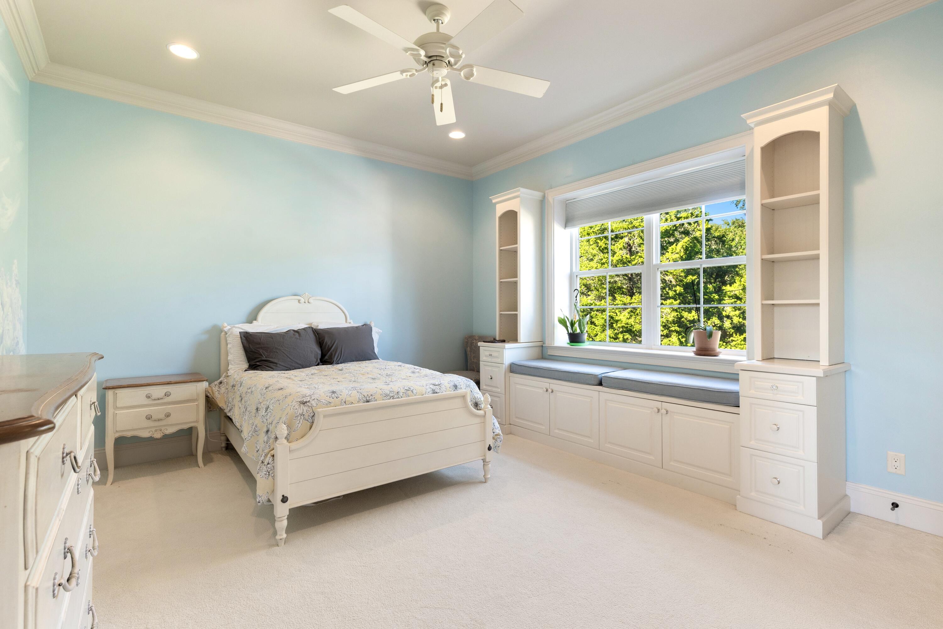 LAKE LORRAINE ESTATES - Residential