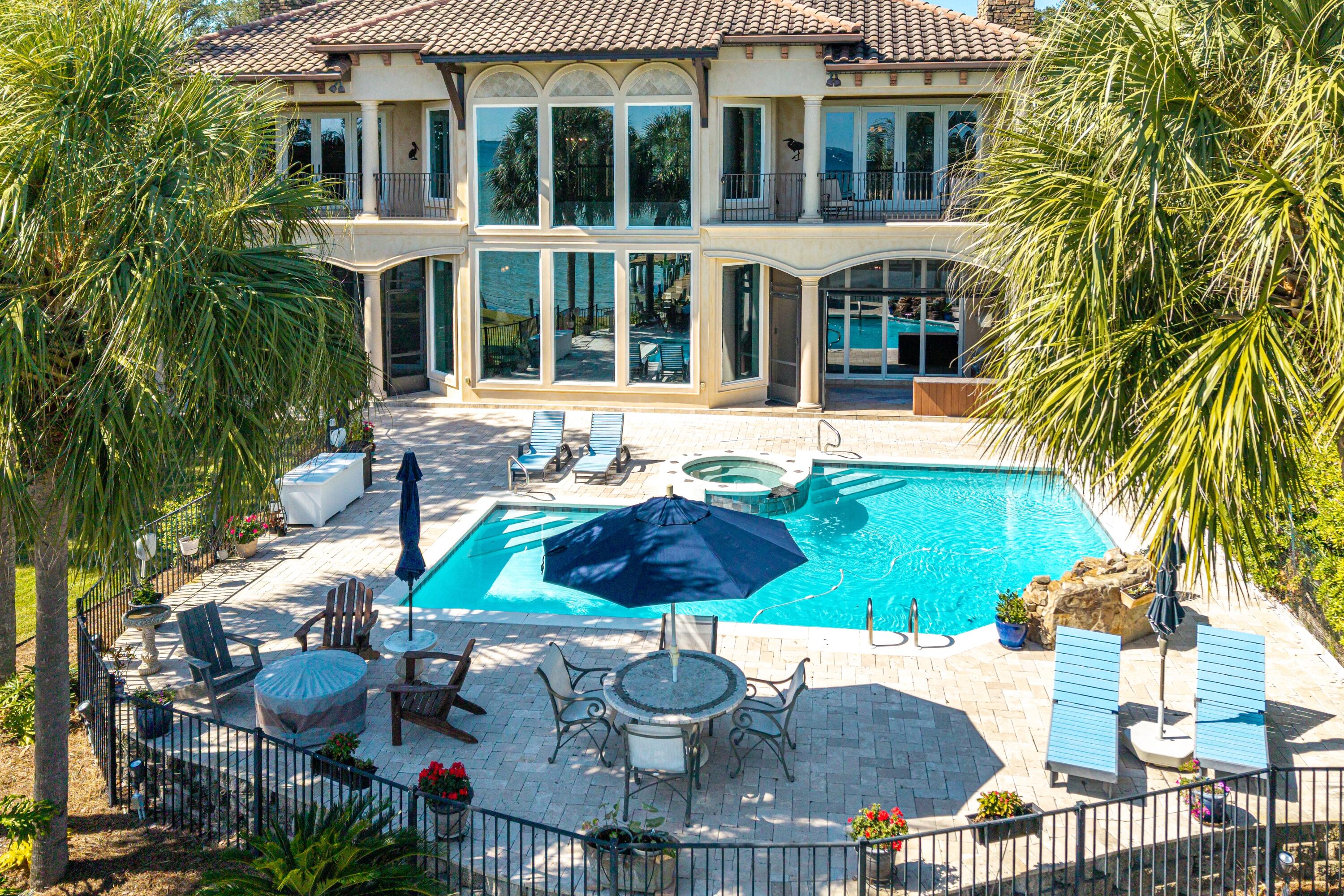 LAKE LORRAINE ESTATES - Residential