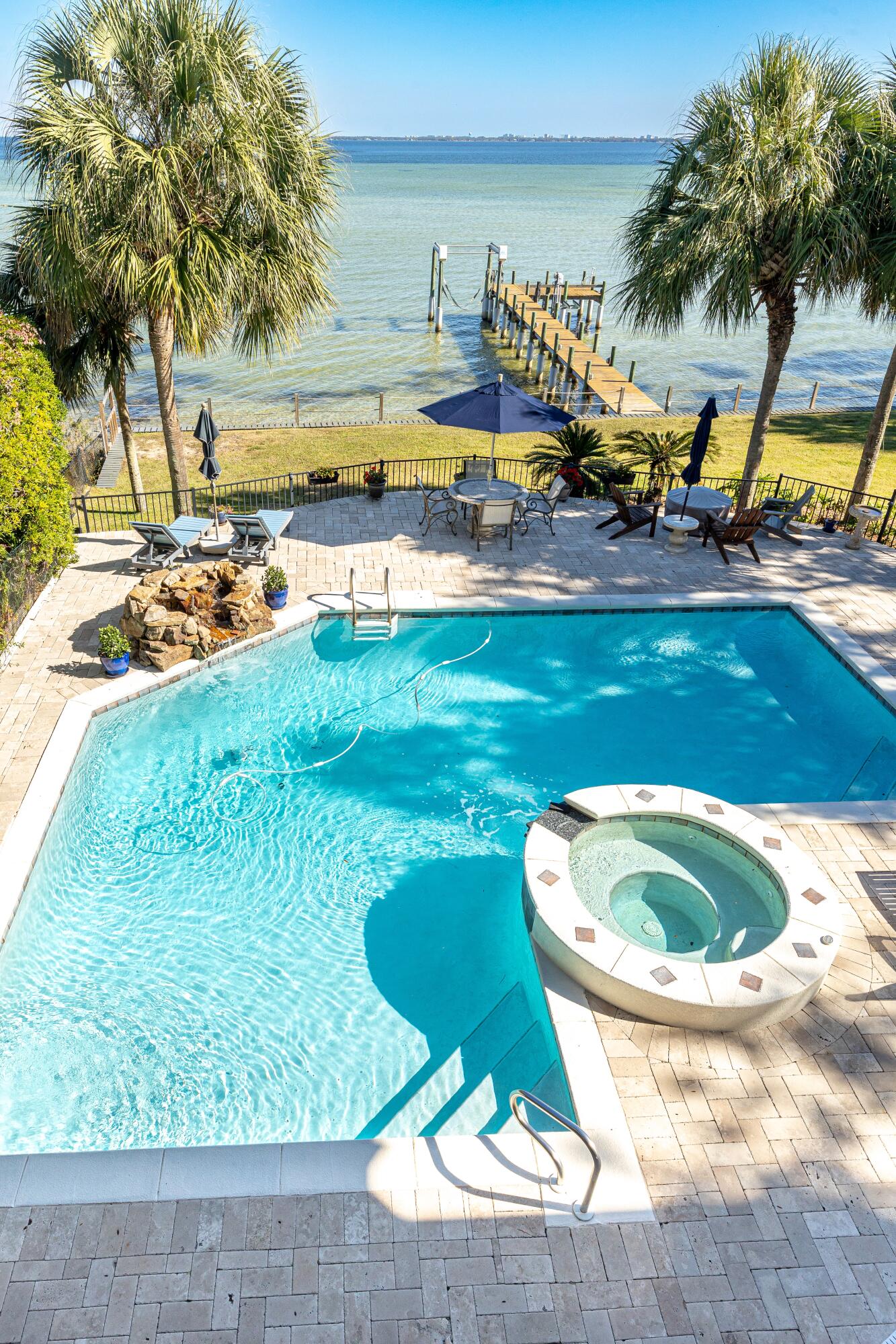 LAKE LORRAINE ESTATES - Residential