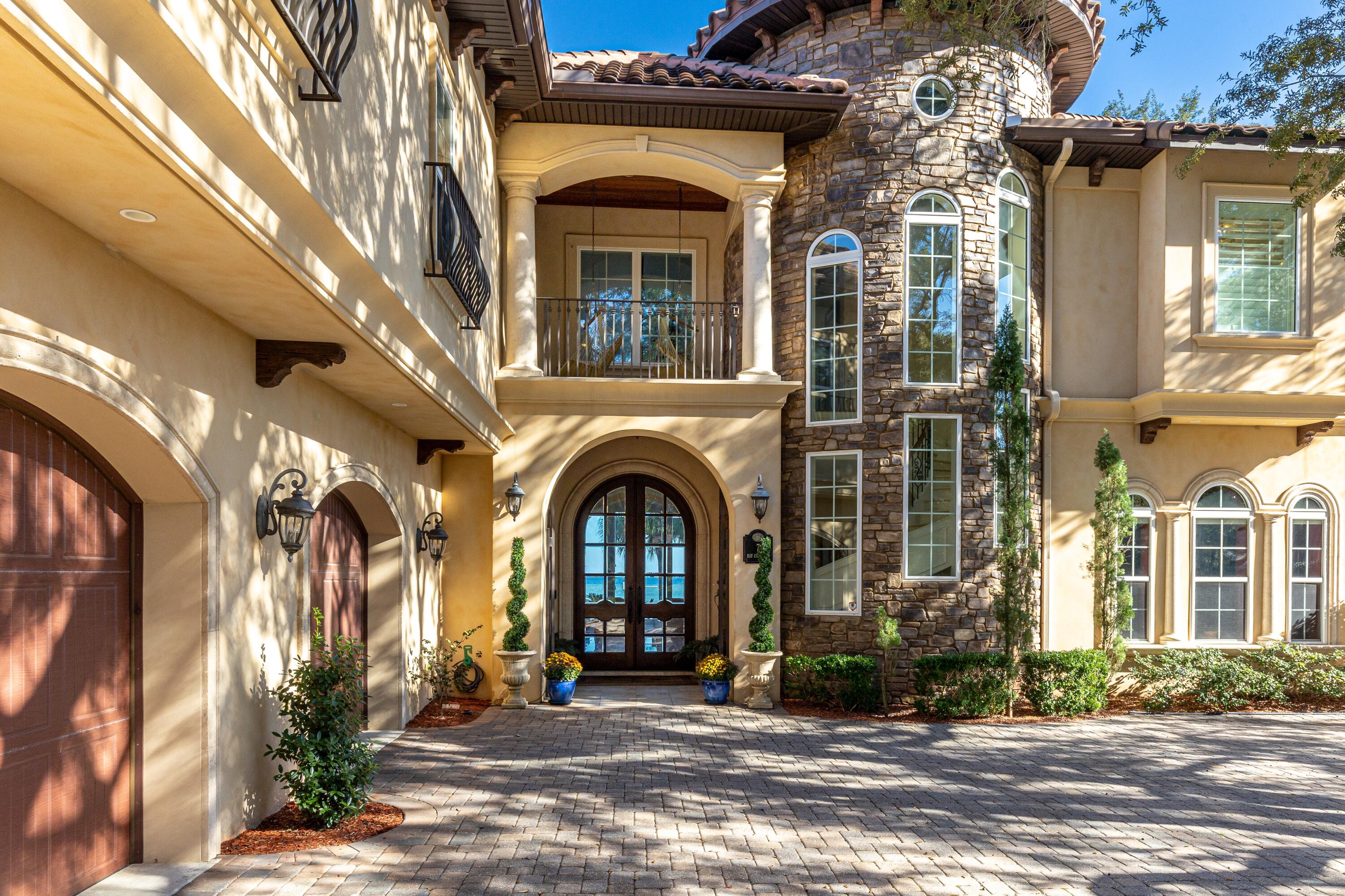 LAKE LORRAINE ESTATES - Residential