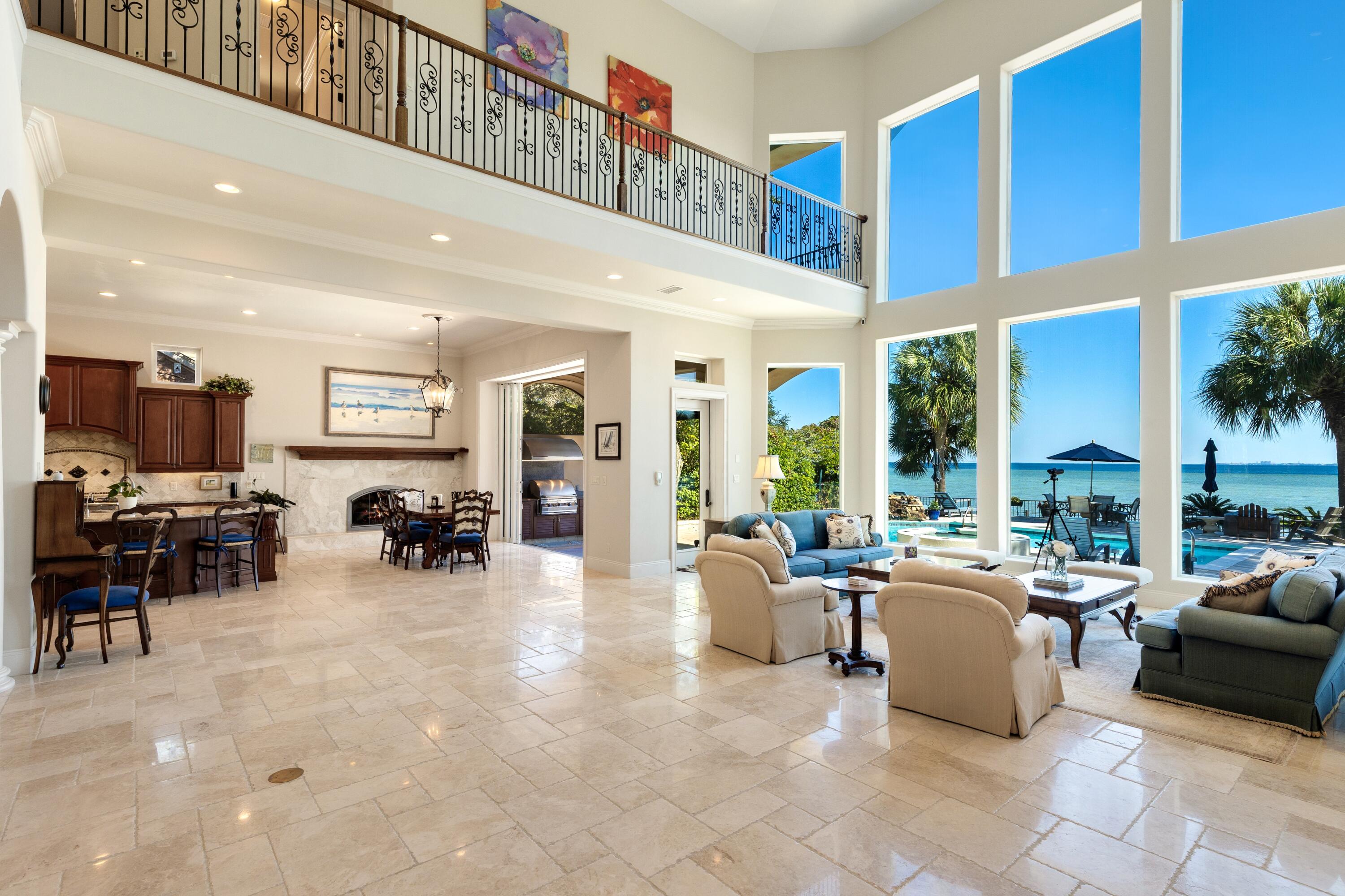 LAKE LORRAINE ESTATES - Residential