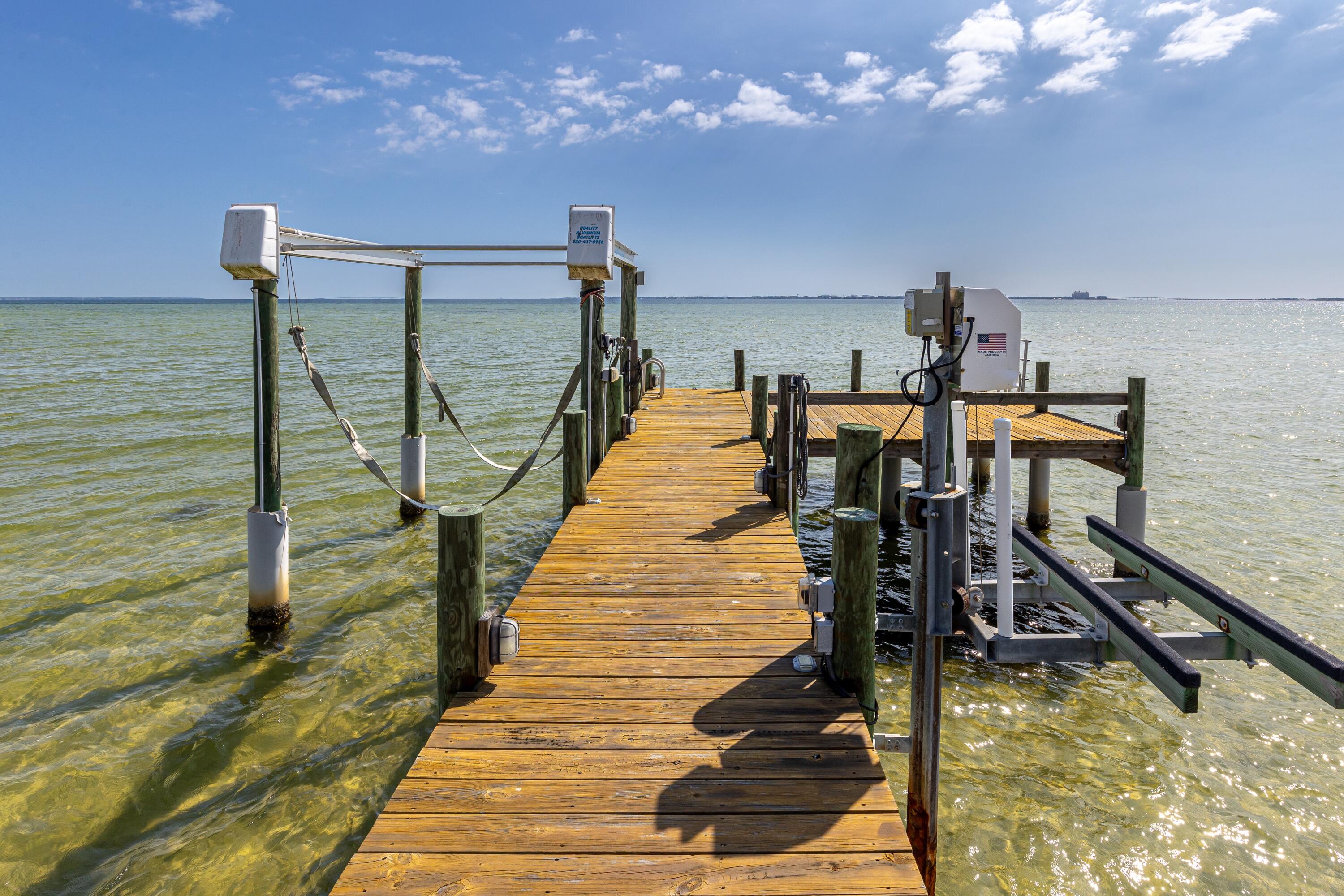 LAKE LORRAINE ESTATES - Residential