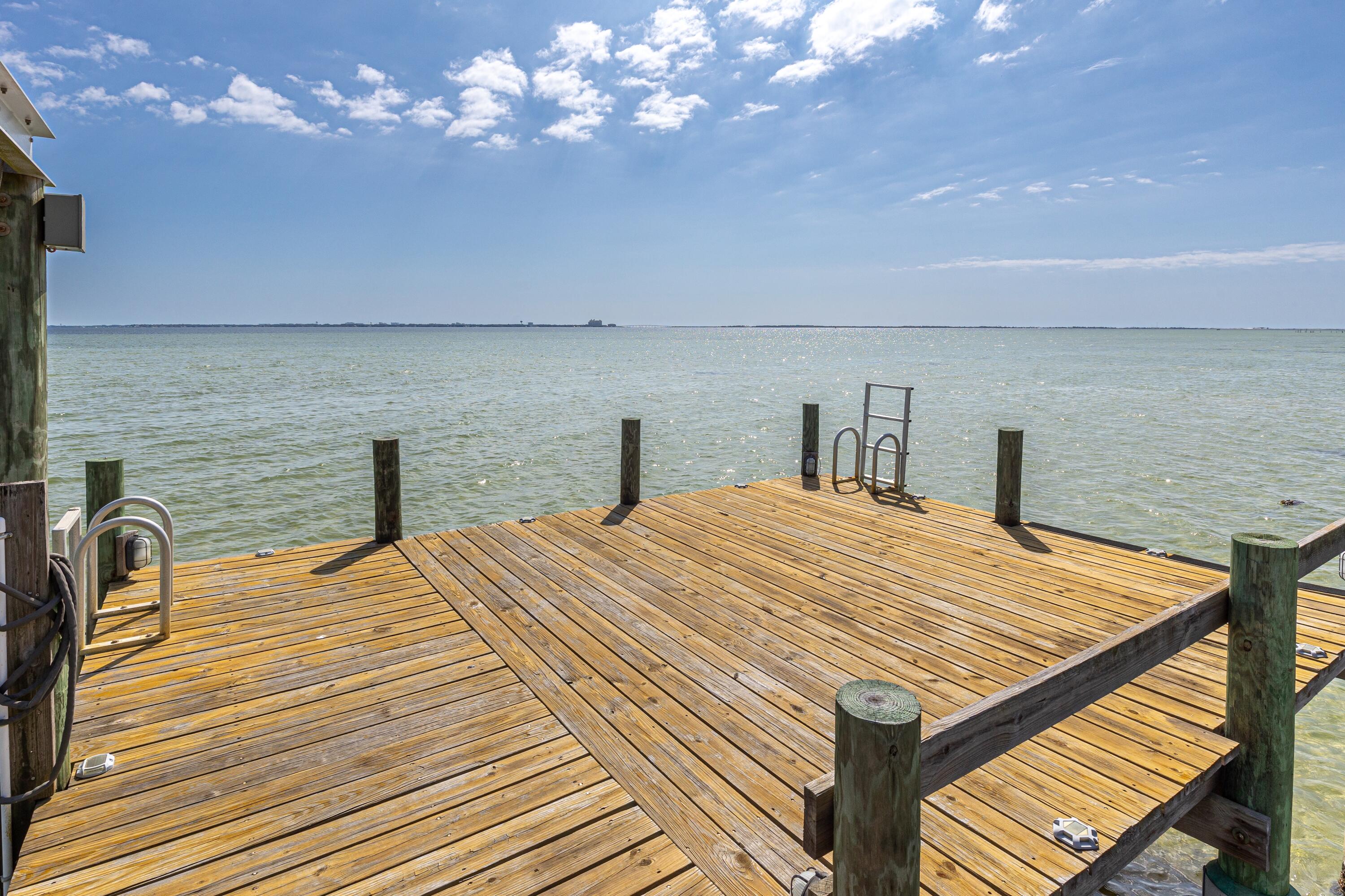 LAKE LORRAINE ESTATES - Residential