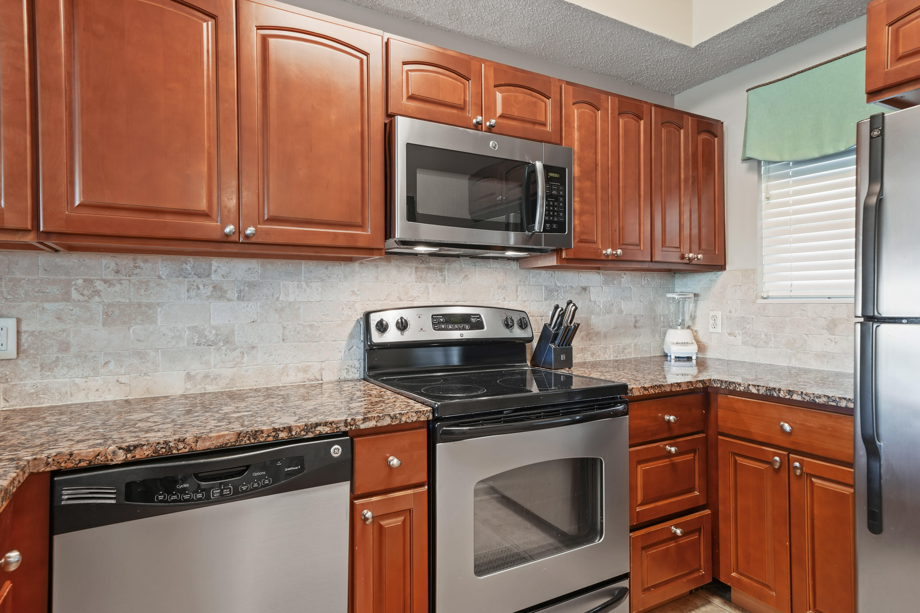 SUMMIT AT TOPS'L (THE) - Residential